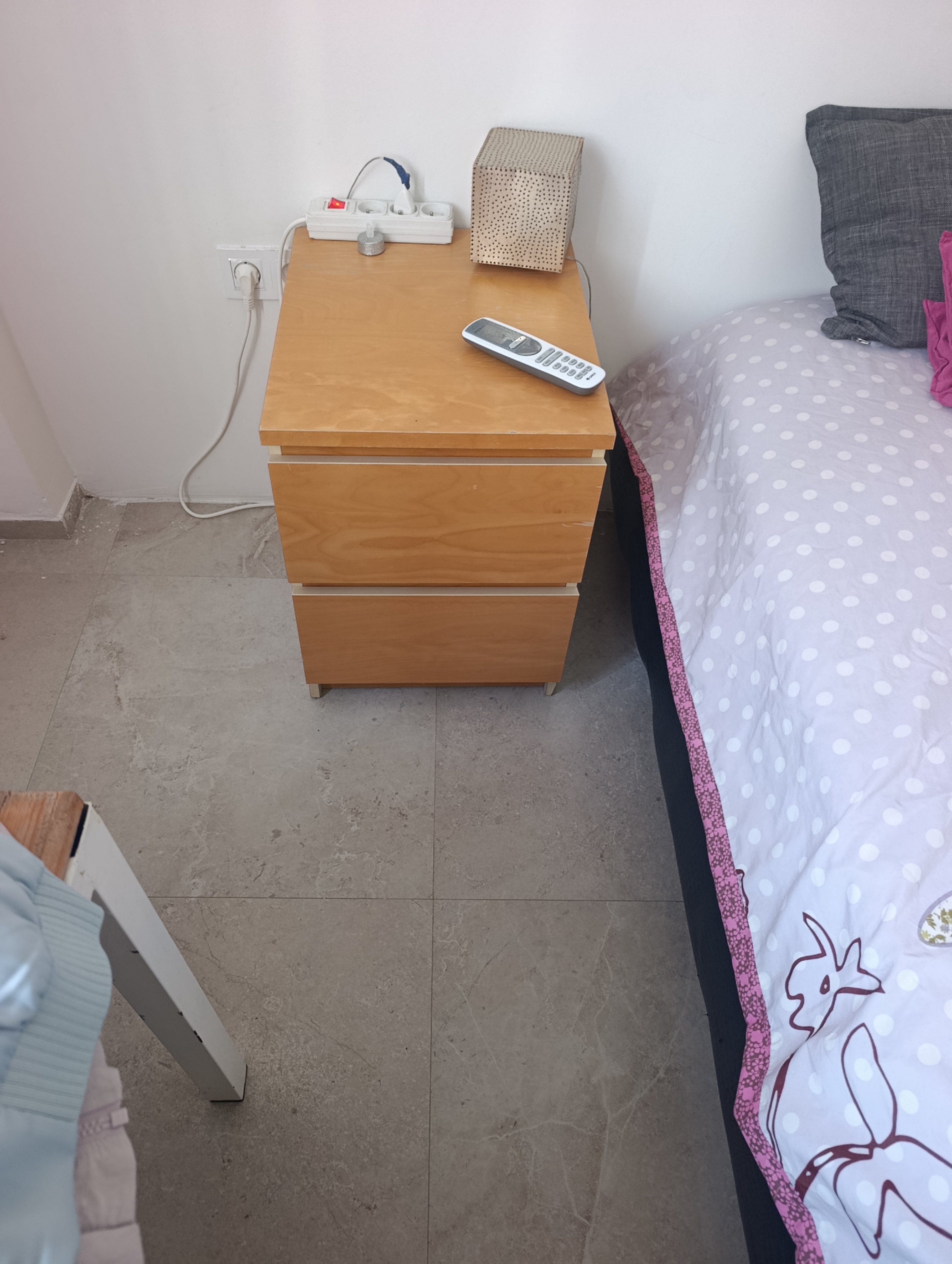 Chambres � coucher&nbsp;Table de nuit