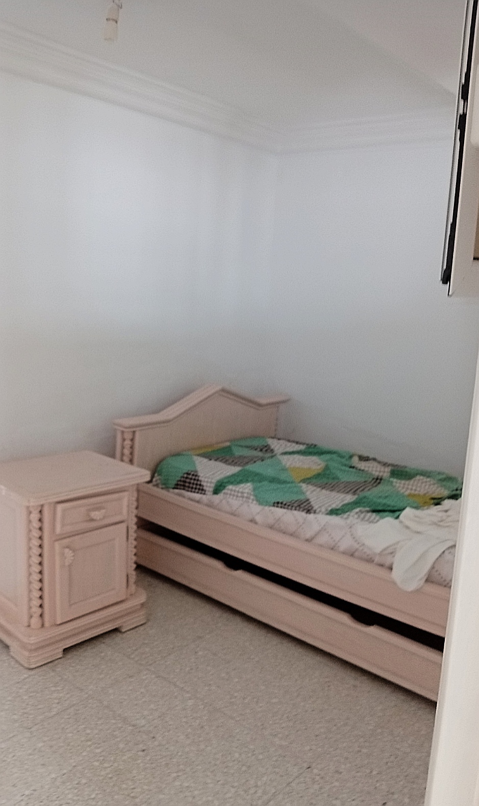 Ariana Ville&nbsp;Cite Ennasr 1&nbsp;Location&nbsp;Appart. 3 pi�ces&nbsp;S2 meubl� 850 dt le mois