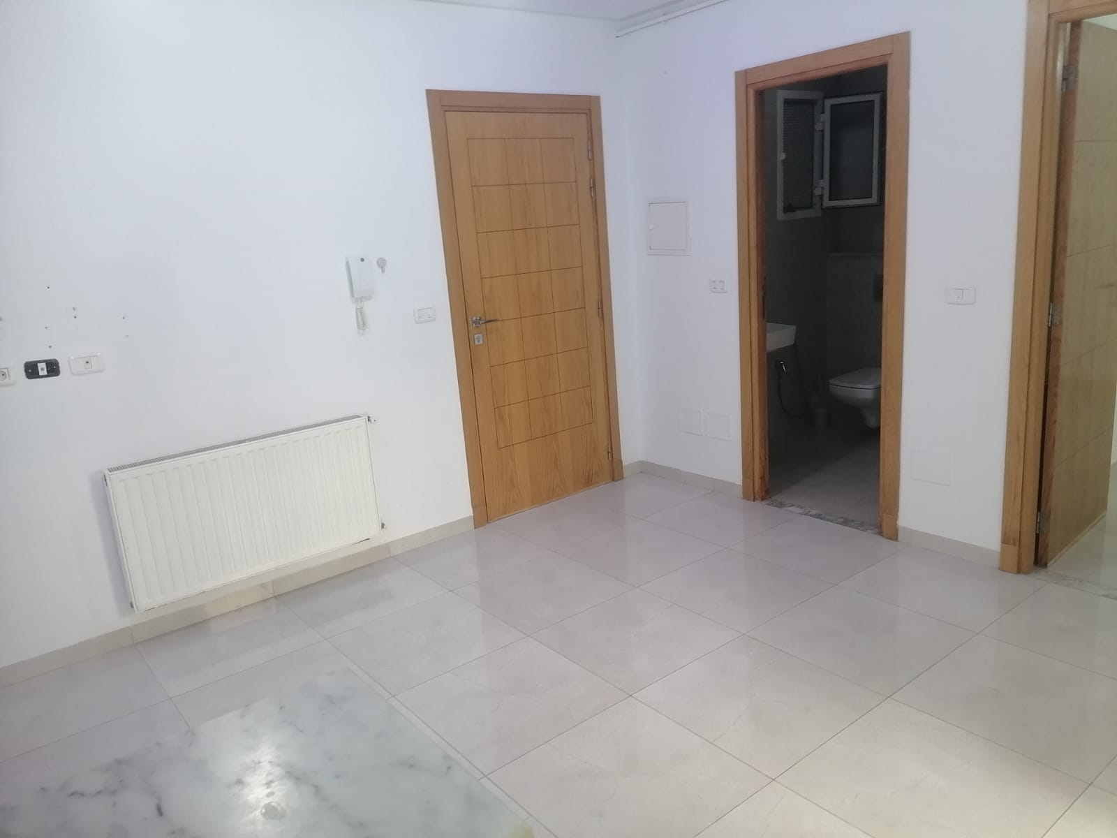La Marsa&nbsp;El Aouina&nbsp;Location&nbsp;Appart. 1 pi�ce&nbsp;Bel s1 rez de chauss� � l'aouina cit� elwahat