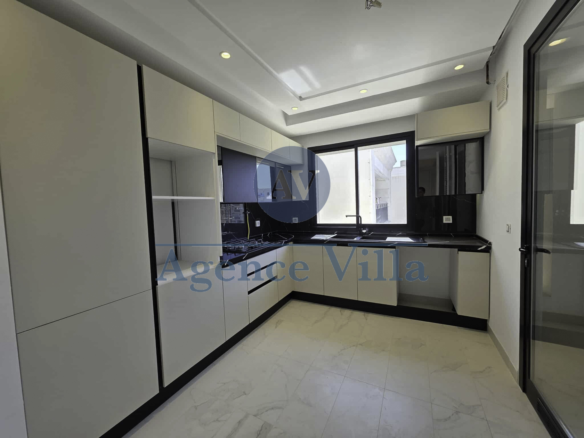 Ain Zaghouan&nbsp;Jardins de Carthage&nbsp;Location&nbsp;Appart. 4 pi�ces&nbsp;Appartement s3 neuf aux jardins de carthage