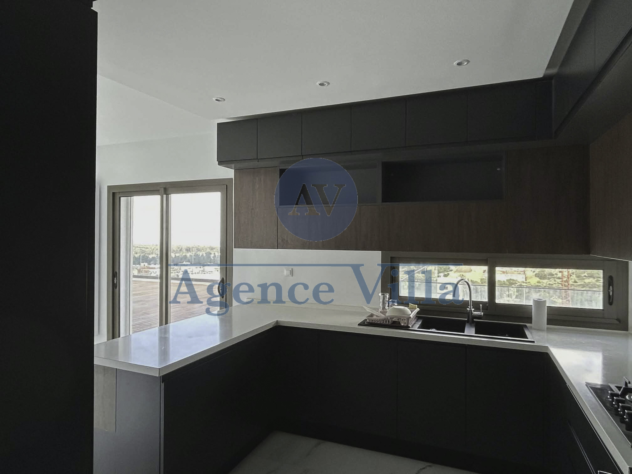 La Marsa&nbsp;Gammart&nbsp;Location&nbsp;Appart. 4 pi�ces&nbsp;Penthouse s3 avec vue sur mer � gammarth