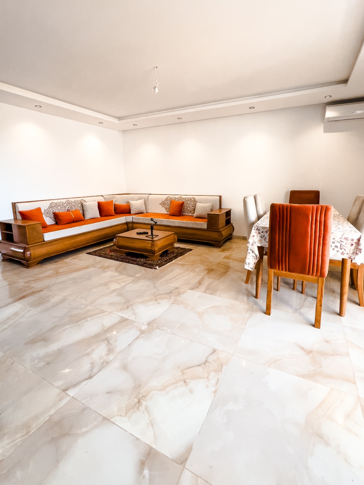 Hammam El Ghezaz&nbsp;Hammam El Ghezaz&nbsp;Location vacances&nbsp;Appart. 3 pi�ces&nbsp;Superbe appartement � 100 m de la plage