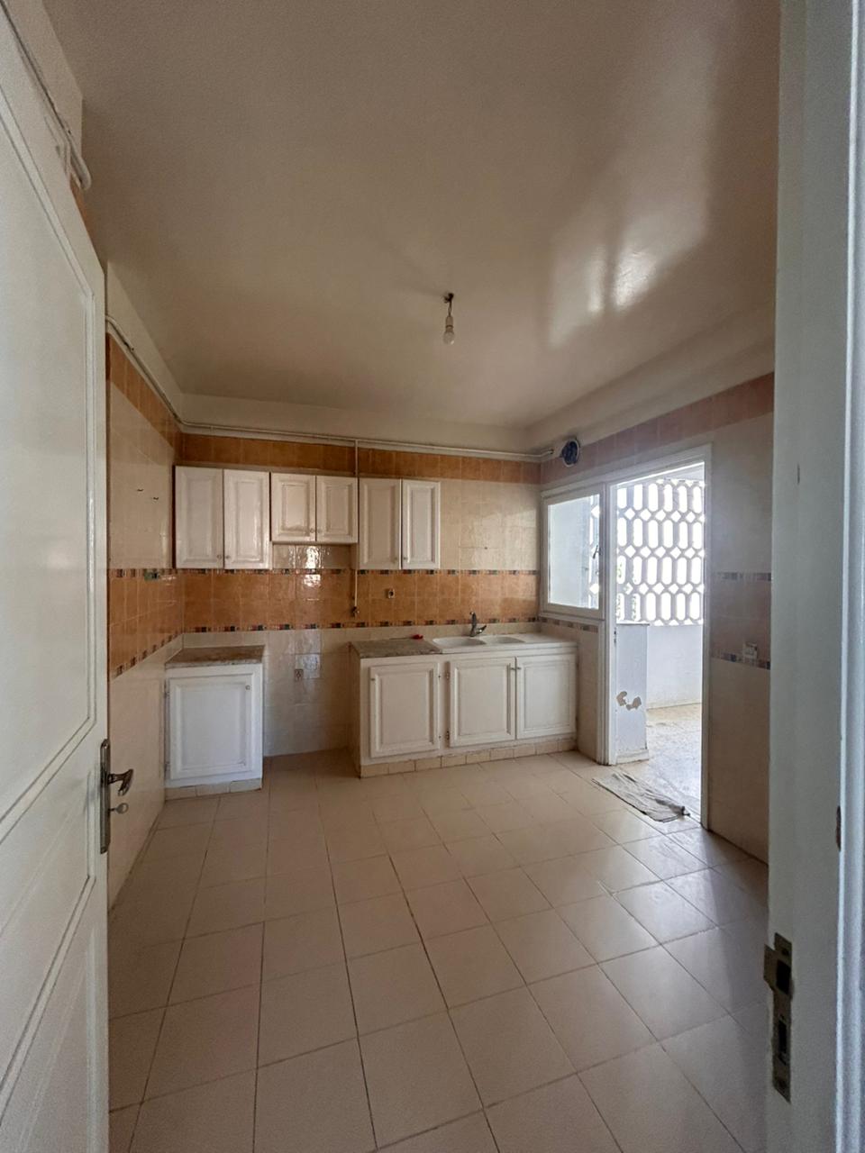 Ariana Ville&nbsp;Ariana&nbsp;Vente&nbsp;Appart. 3 pi�ces&nbsp;Appartement spacieux et calme � ariana essoghra