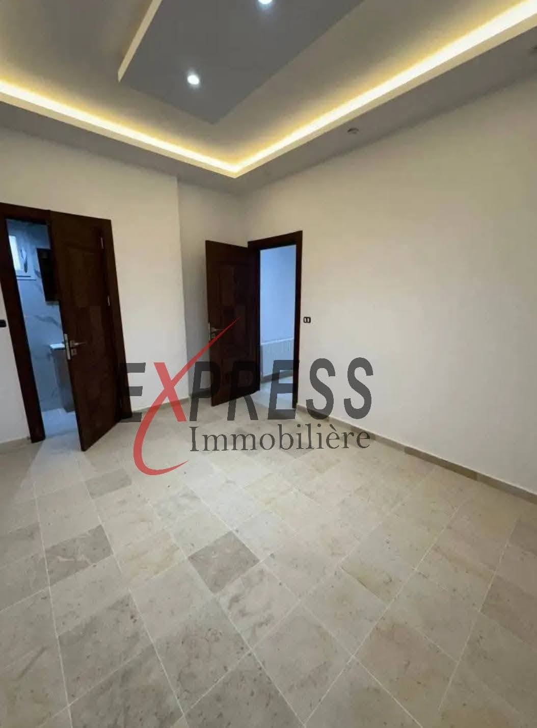 Ariana Ville&nbsp;Borj El Baccouche&nbsp;Location&nbsp;Appart. 4 pi�ces&nbsp;Un �tage d'une villa s3 haut standing