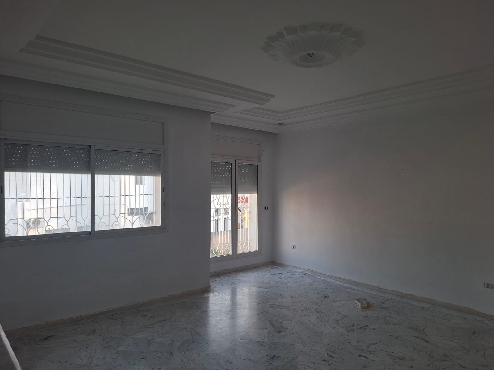 Mnihla&nbsp;Jardins d'el Menzah&nbsp;Location&nbsp;Appart. 4 pi�ces&nbsp;Etage de villa a jardin d'el menzah 1