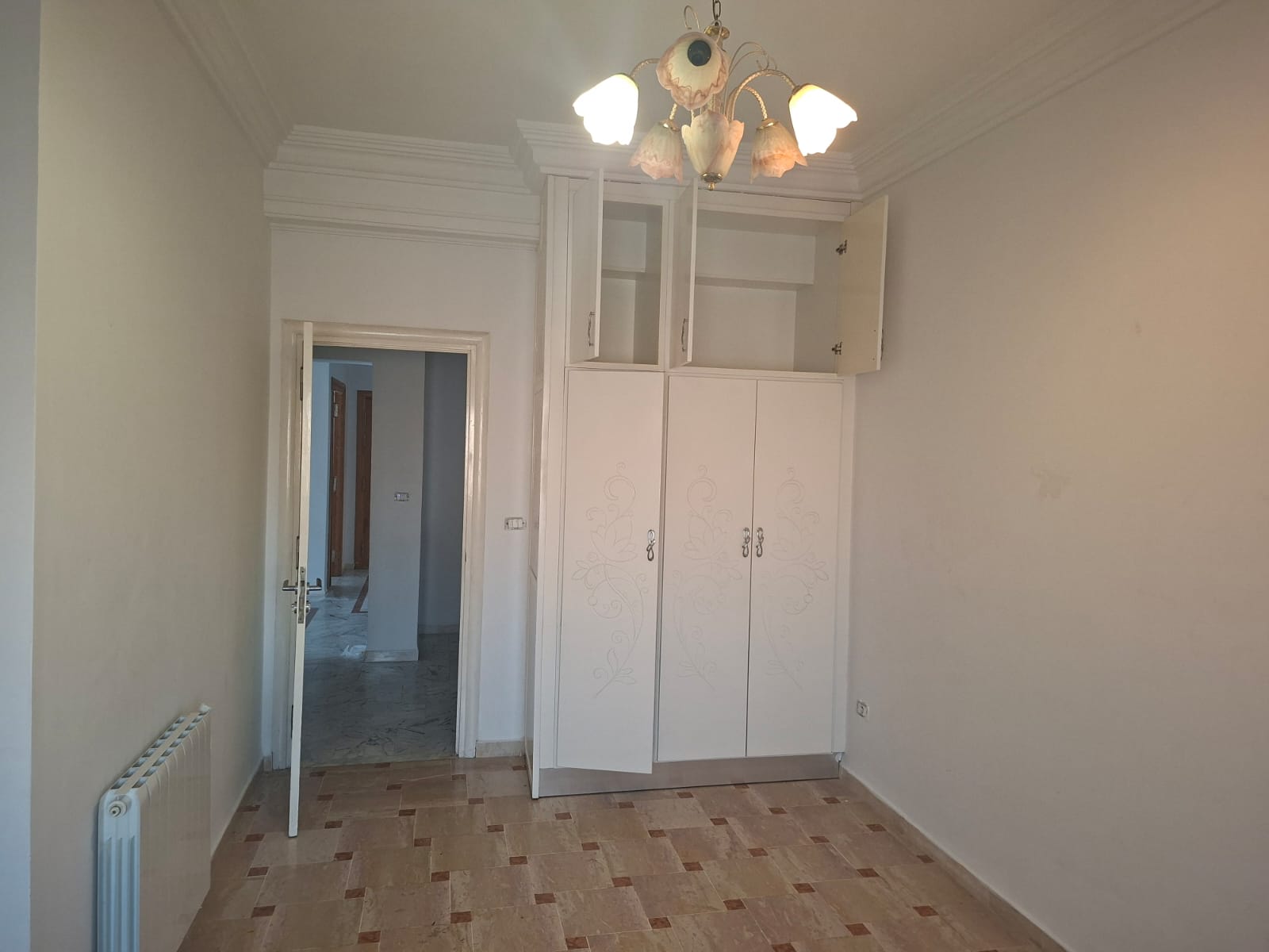 Mnihla&nbsp;Jardins d'el Menzah&nbsp;Location&nbsp;Appart. 4 pi�ces&nbsp;Etage de villa a jardin d'el menzah 1