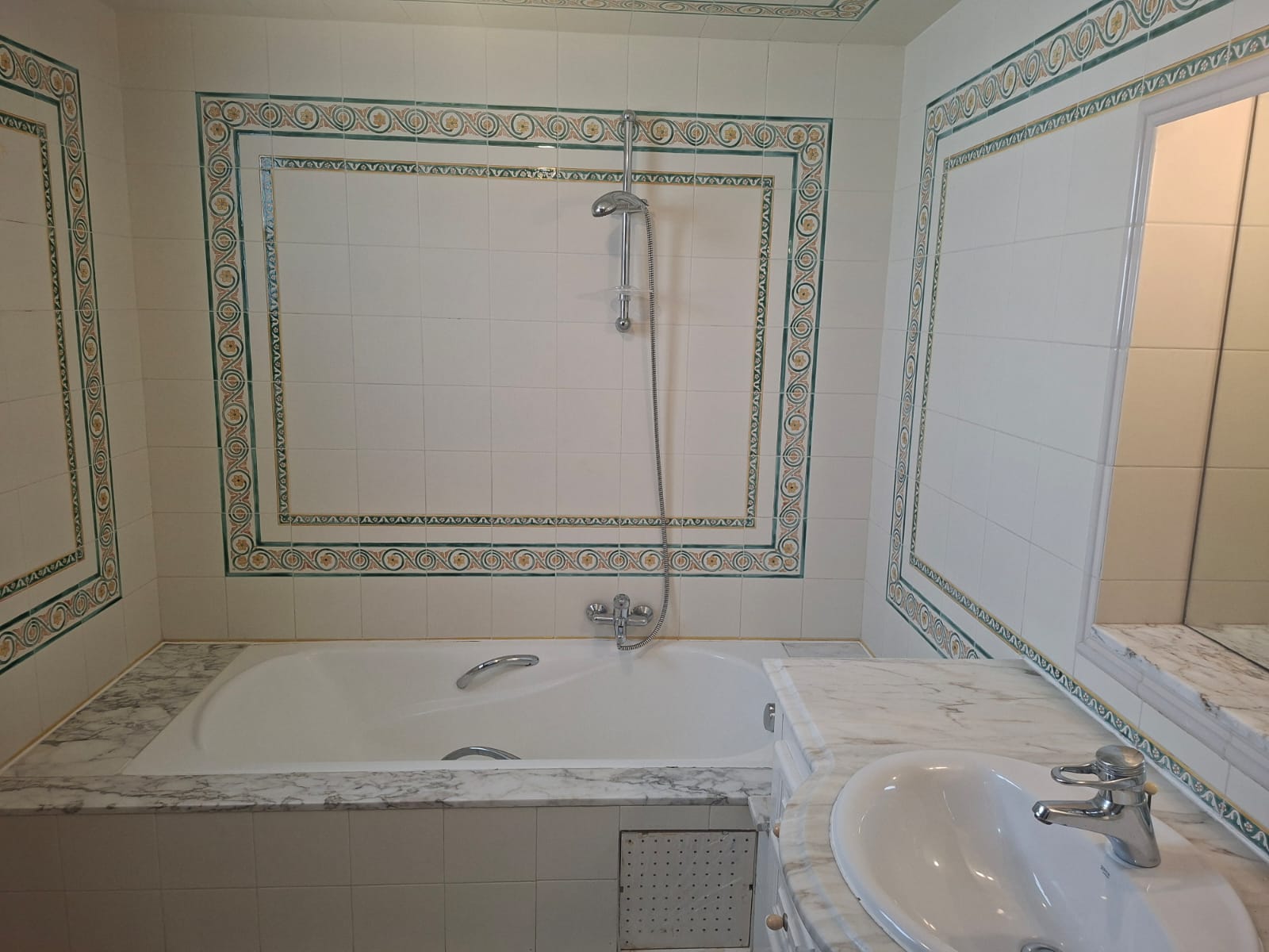 La Marsa&nbsp;Cite Erriadh&nbsp;Location&nbsp;Maisons&nbsp;Villa s plus 4 � la marsa