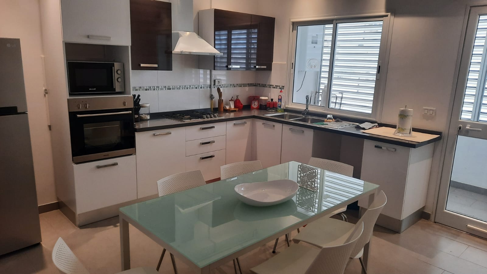 Mnihla&nbsp;Jardins d'el Menzah&nbsp;Location&nbsp;Appart. 4 pi�ces&nbsp;Appart s plus 3 richement meubl�