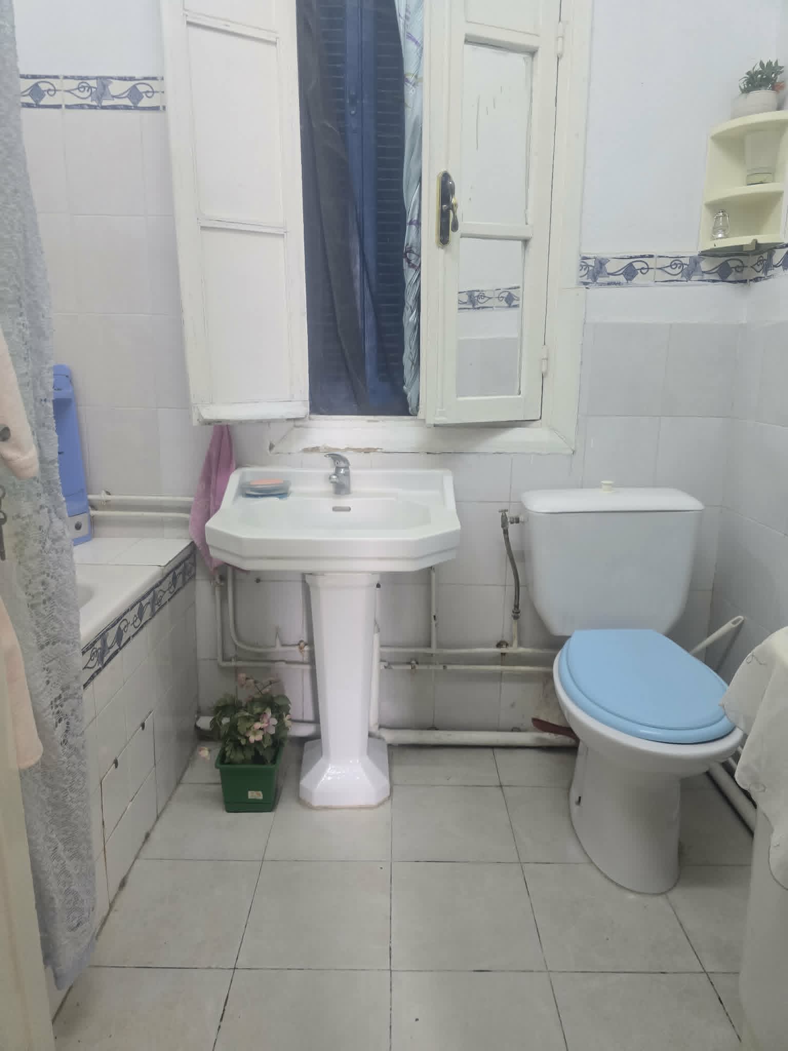 Bab Bhar&nbsp;Bab Bhar&nbsp;Location&nbsp;Appart. 2 pi�ces&nbsp;Studio richement meubl� � jean jaur�s