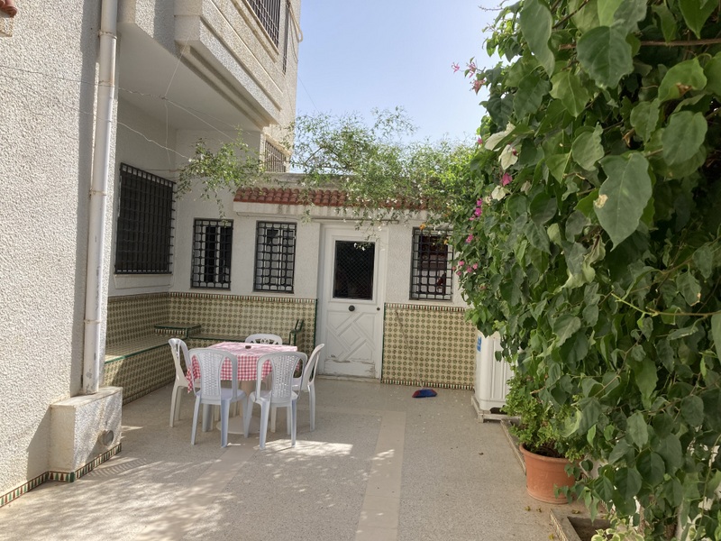 Nabeul&nbsp;Cite El Mahrsi 2&nbsp;Location&nbsp;Appart. 2 pi�ces&nbsp;Bungalow climatis� et �quip� 250 m de la plage