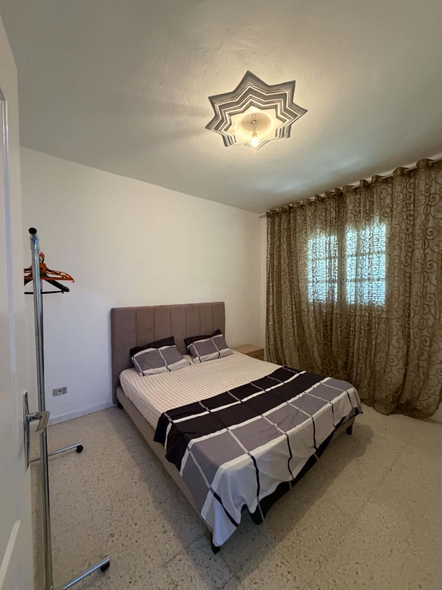 El Mourouj&nbsp;Residence Type&nbsp;Location&nbsp;Appart. 3 pi�ces&nbsp;Appartement meubl�