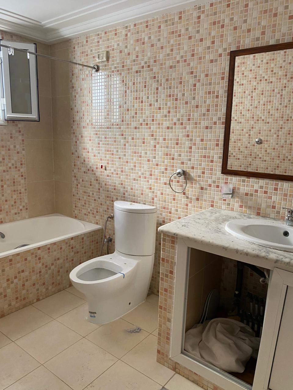 Sousse Ville&nbsp;Sousse&nbsp;Location&nbsp;Appart. 5 pi�ces+&nbsp;Etage s plus 4 � kh�zama est
