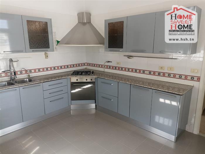 El Ouerdia&nbsp;Bellevue&nbsp;Location&nbsp;Appart. 4 pi�ces&nbsp;Etage de villa s3 avoria � bellevue
