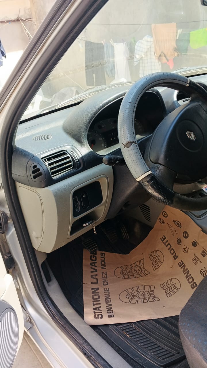 Hammam Chatt&nbsp;Borj Cedria&nbsp;Renault&nbsp;Clio&nbsp;Clio classique