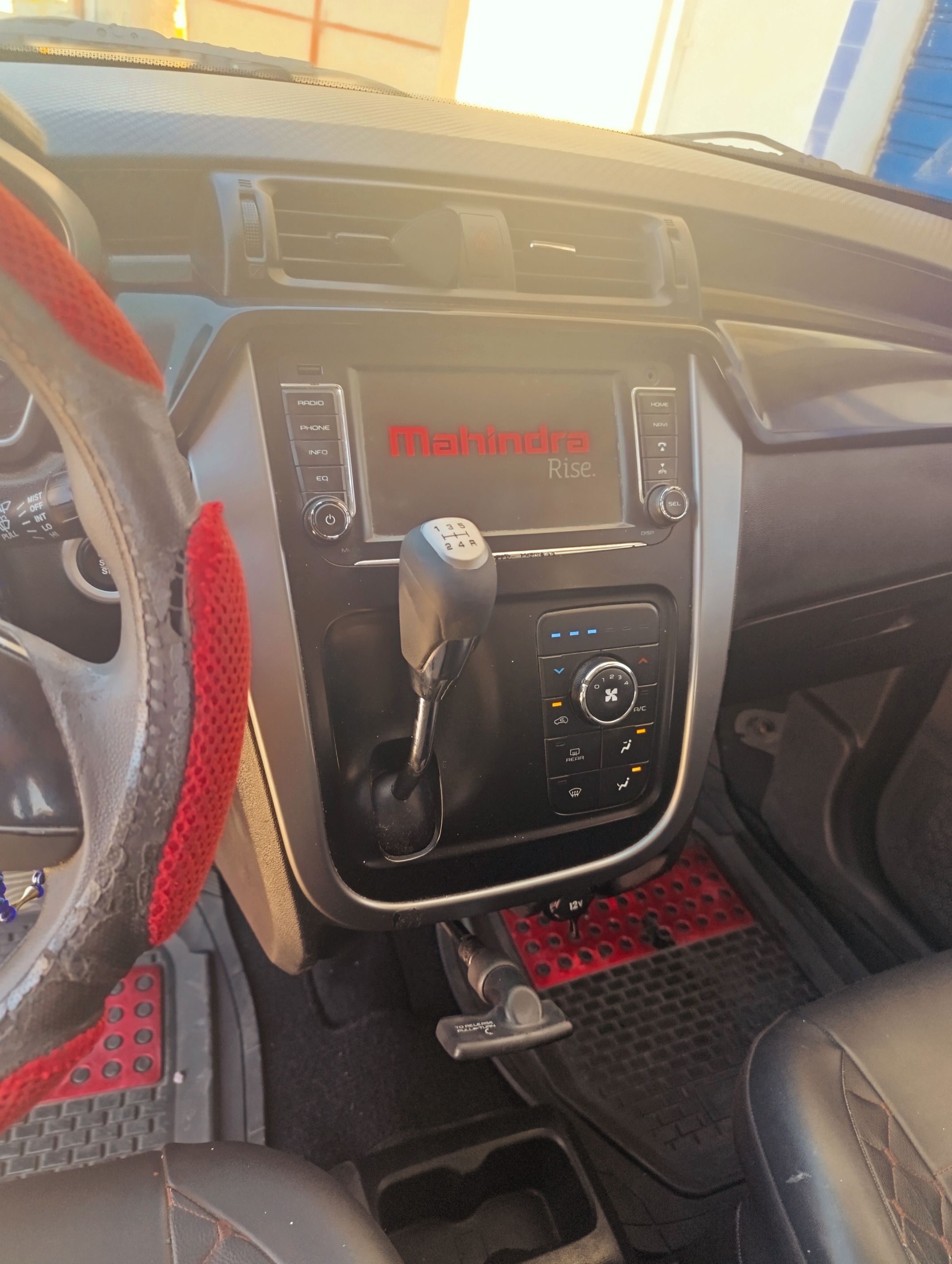Sousse Jaouhara&nbsp;Khezama Ouest&nbsp;Mahindra&nbsp;Autre Mod�le&nbsp;Mahindra kuv100 k8