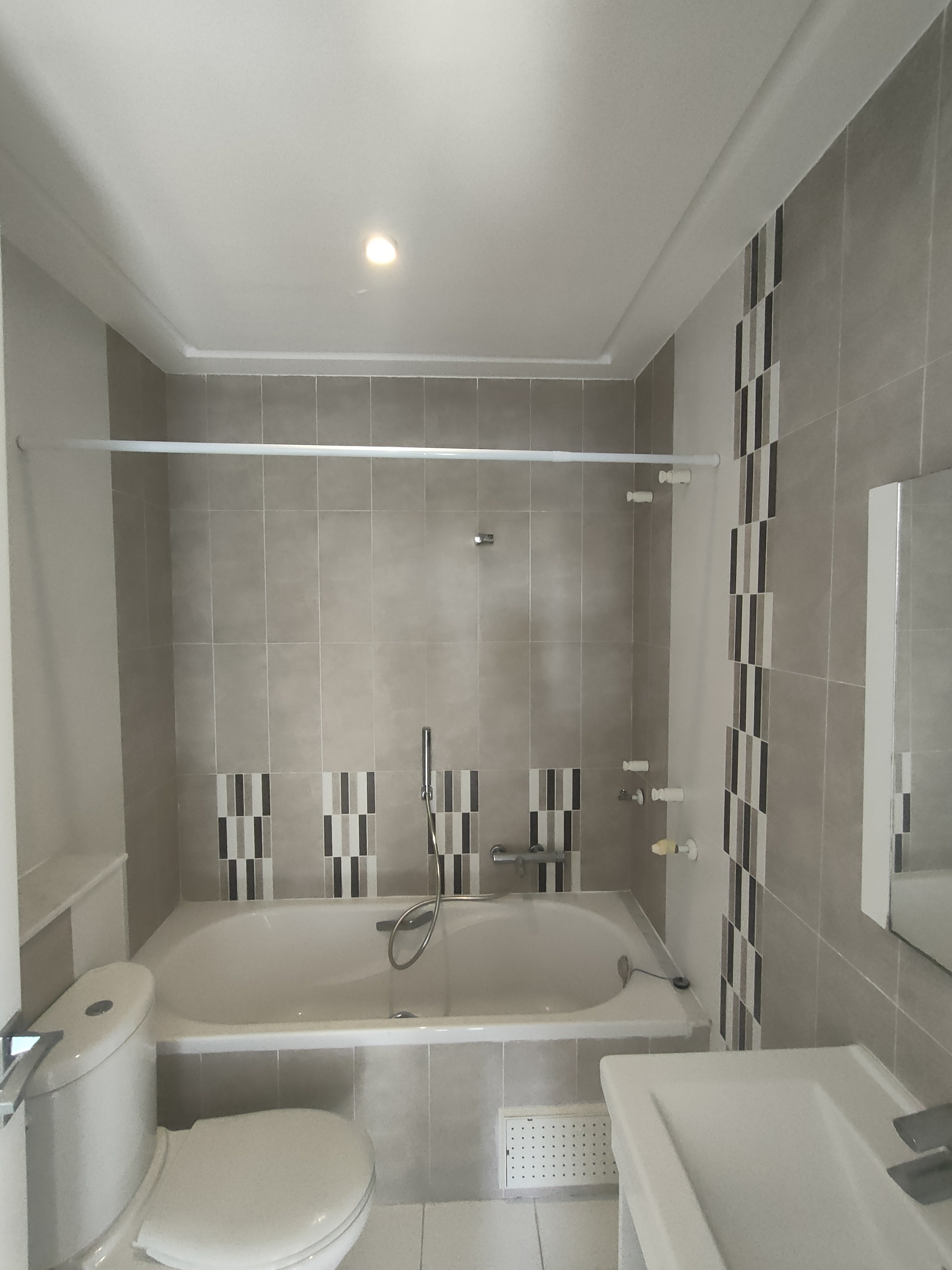 Raoued&nbsp;Cite Ennkhilet&nbsp;Location&nbsp;Appart. 2 pi�ces&nbsp;Appart s1 hs