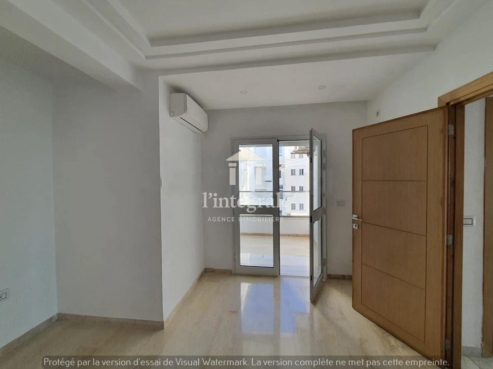 Ariana Ville&nbsp;Cite Ennasr 2&nbsp;Location&nbsp;Appart. 3 pi�ces&nbsp;Superbe appartement s2 avec vue imprenable