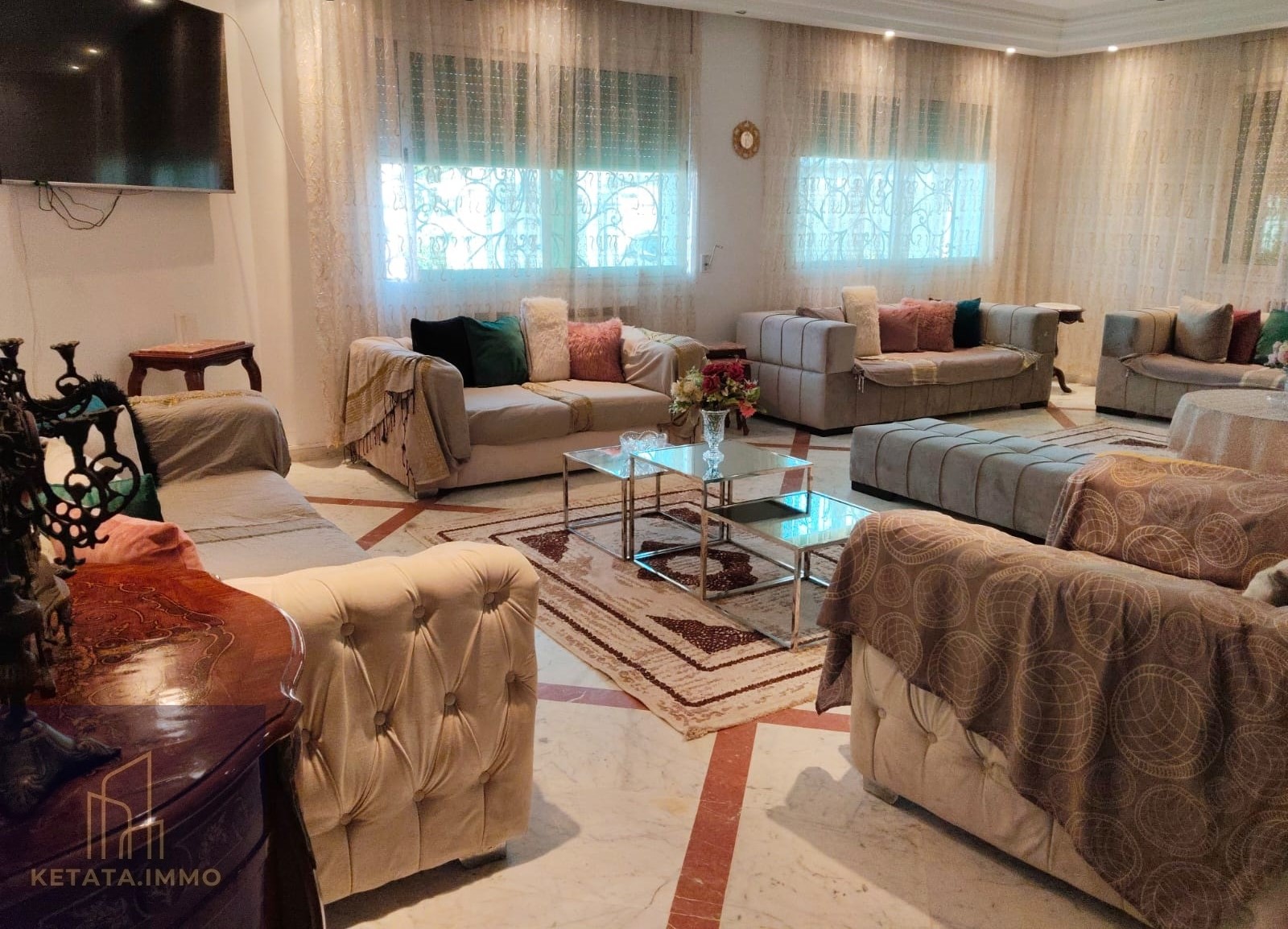 La Soukra&nbsp;Chotrana 2&nbsp;Location&nbsp;Maisons&nbsp;Soukra chotrana2  loc villa de maitre