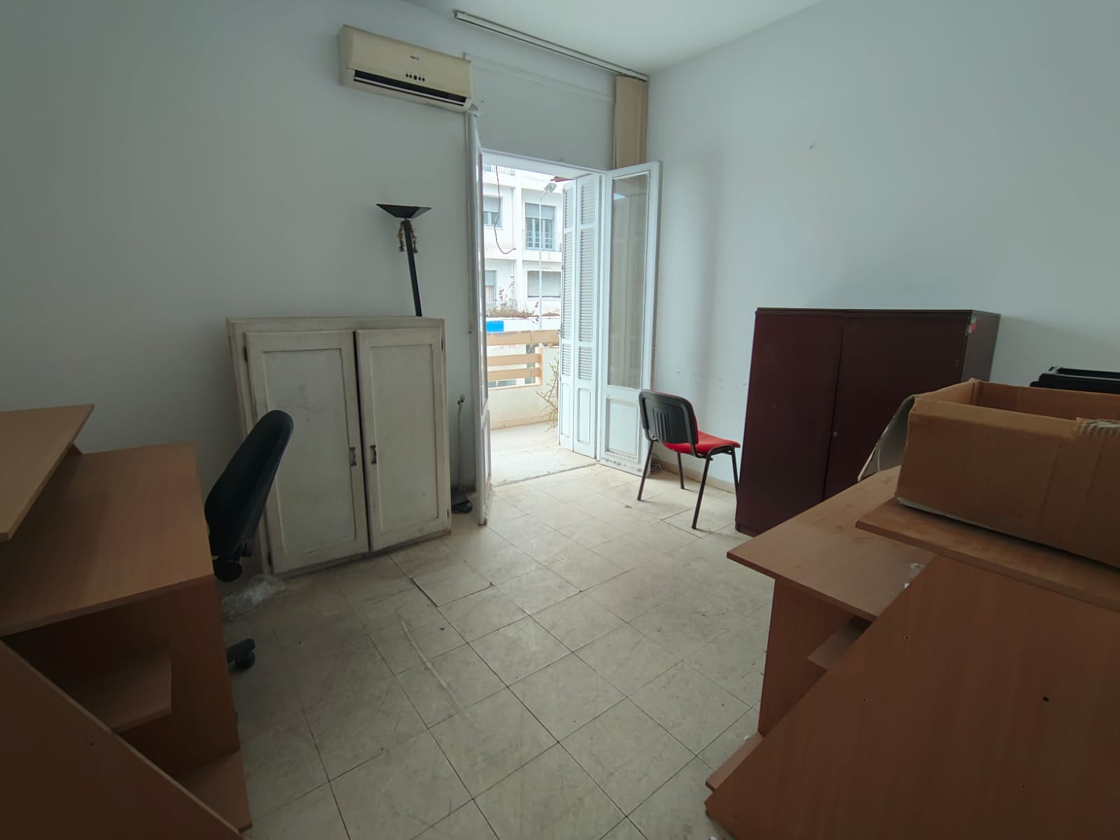 Bab Bhar&nbsp;Hedi Chaker&nbsp;Bureaux & Commerces&nbsp;Bureau&nbsp;Hedi chaker vnt bur h3