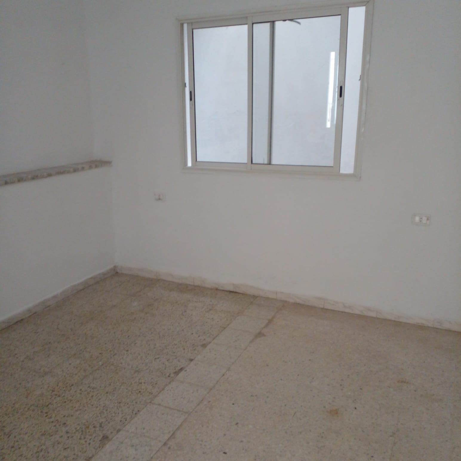 El Omrane Superieur&nbsp;El Omrane Superieur&nbsp;Location&nbsp;Appart. 3 pi�ces&nbsp;S3 r�nov� au rez de chauss�