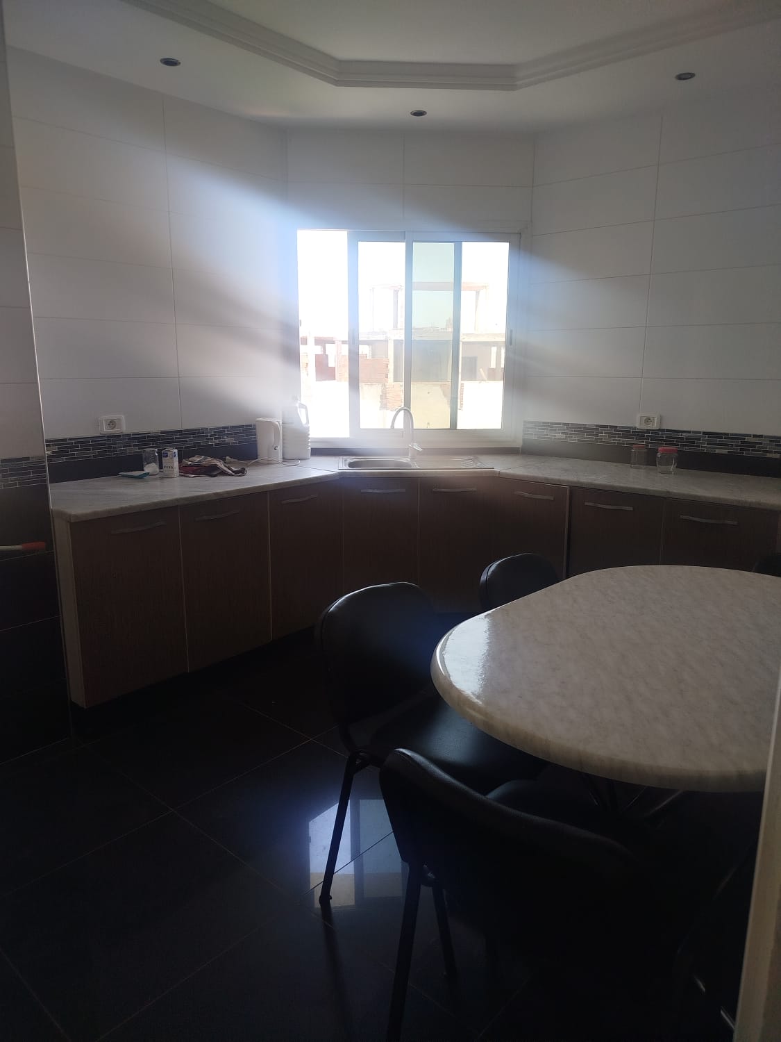 Ariana Ville&nbsp;Ariana&nbsp;Location&nbsp;Appart. 5 pi�ces+&nbsp;Un appartement s4 pour usage bureautique