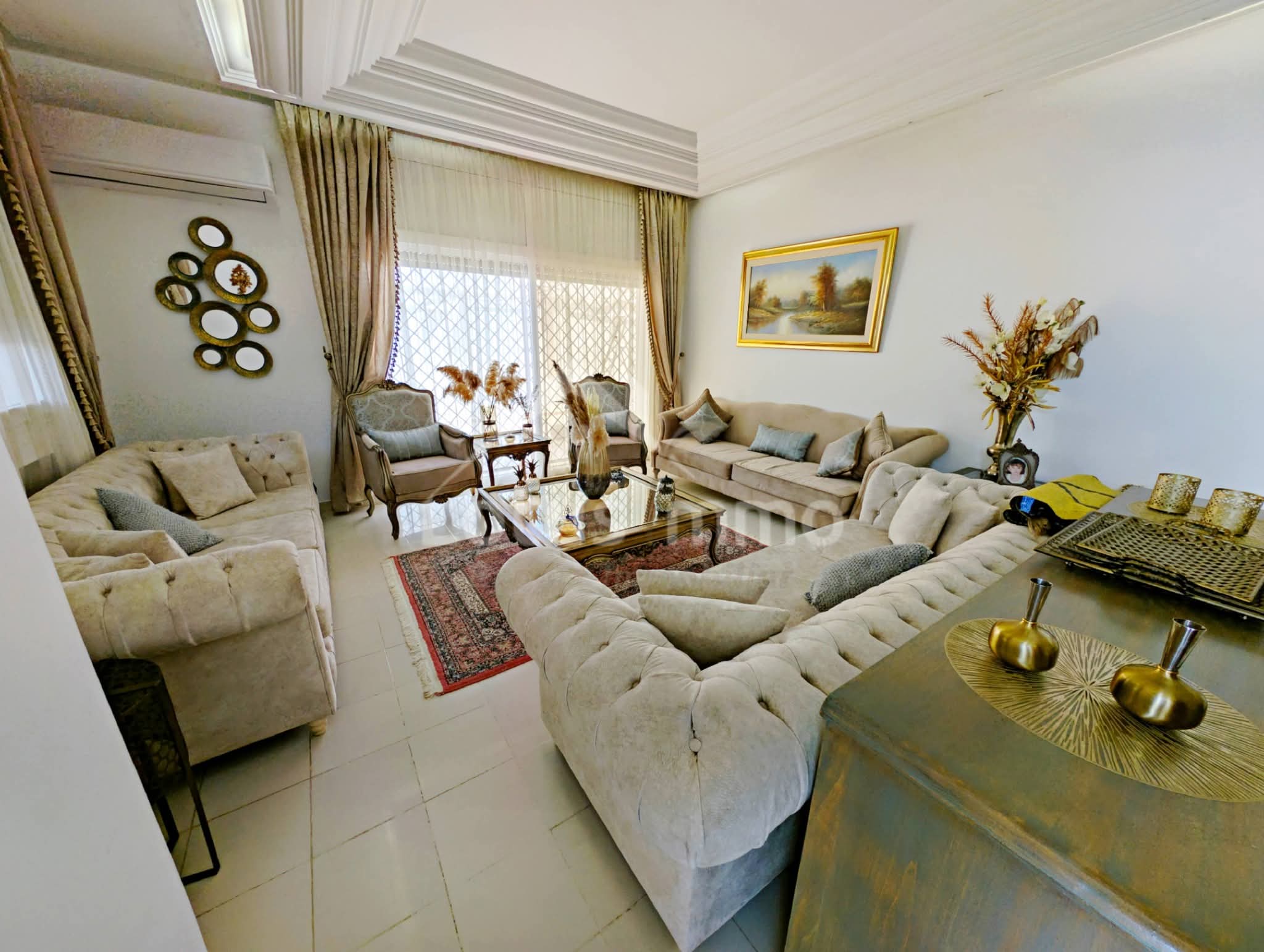 Ariana Ville&nbsp;Riadh Landlous&nbsp;Vente&nbsp;Maisons&nbsp;Villa jumel�e d'un c�t� avec piscine