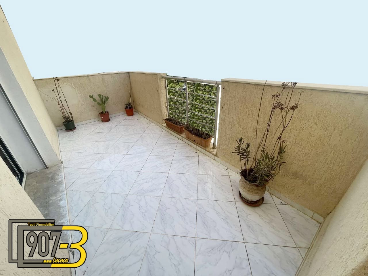 El Menzah&nbsp;El Menzah 9&nbsp;Location&nbsp;Appart. 2 pi�ces&nbsp;Un appartement s2 haut standing � el menzah 9c