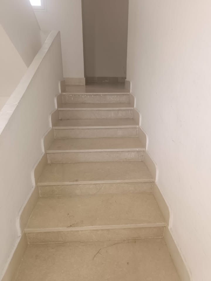 Ben Arous&nbsp;Ben Arous&nbsp;Location&nbsp;Appart. 1 pi�ce&nbsp;App genre villa mrj 3