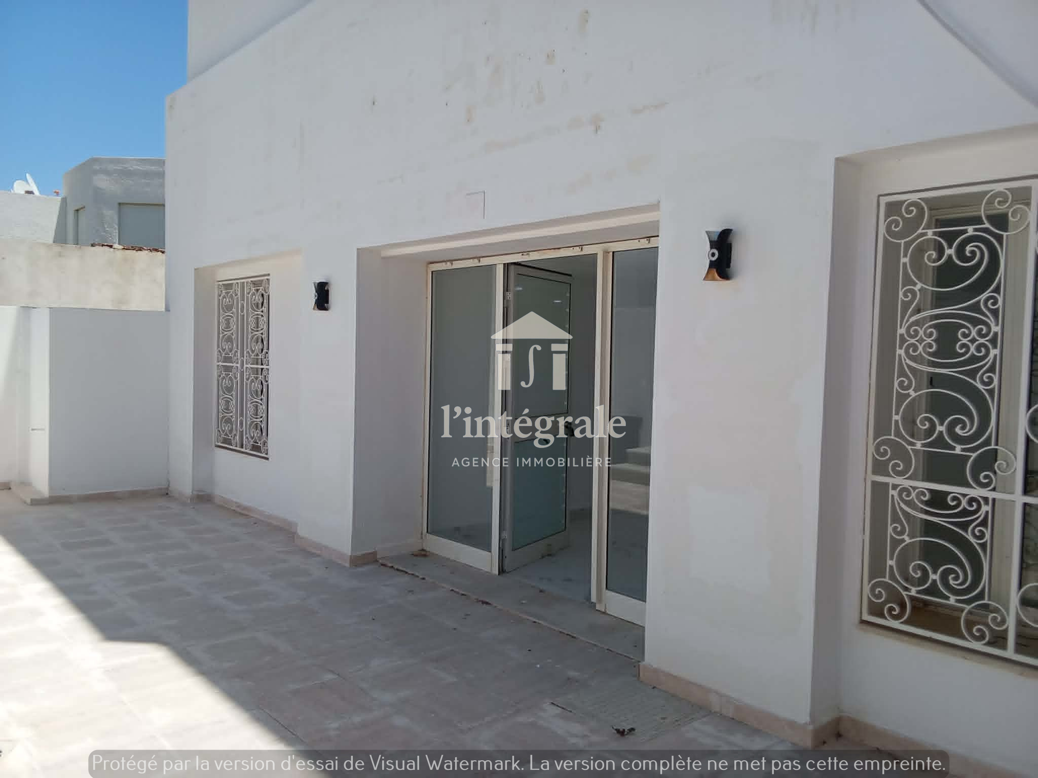 Ariana Ville&nbsp;Cite Ennasr 2&nbsp;Location&nbsp;Maisons&nbsp;Local pour bureau ou commerce