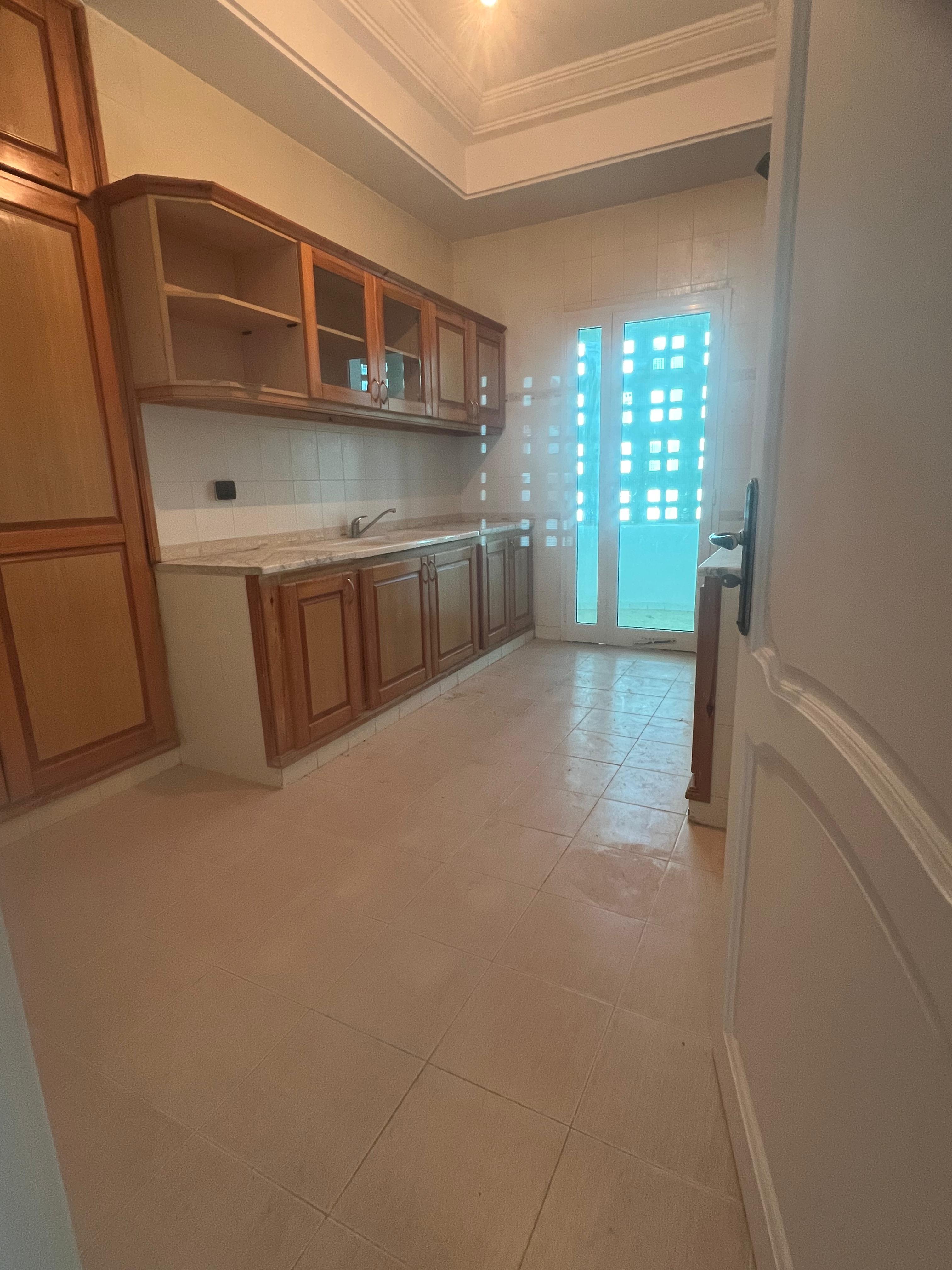 La Marsa&nbsp;Berge Du Lac&nbsp;Location&nbsp;Appart. 4 pi�ces&nbsp;Bureau 4 pieces au lac 1
