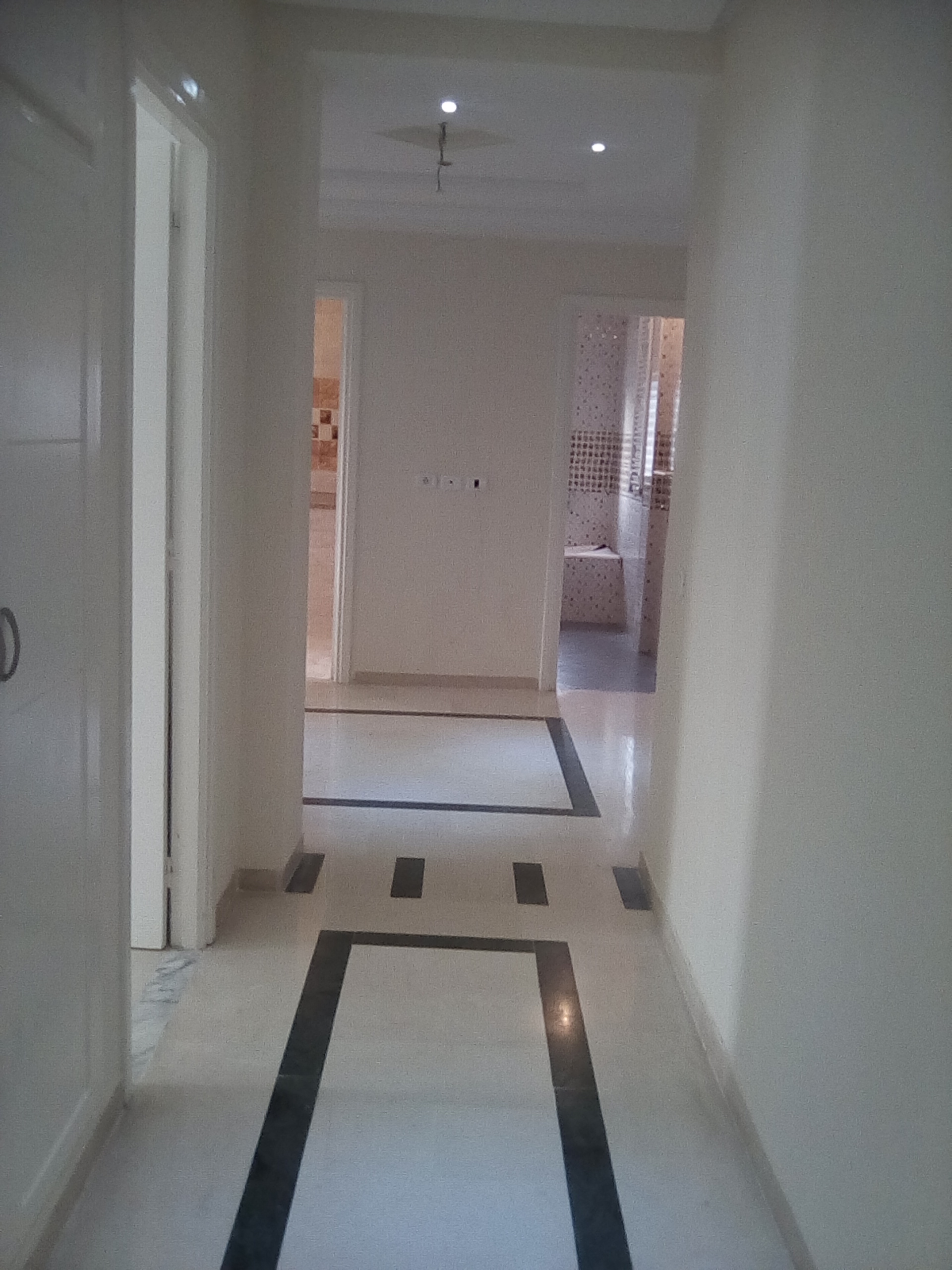 Ariana Ville&nbsp;Borj El Baccouche&nbsp;Location&nbsp;Appart. 3 pi�ces&nbsp;Appartement haut standing