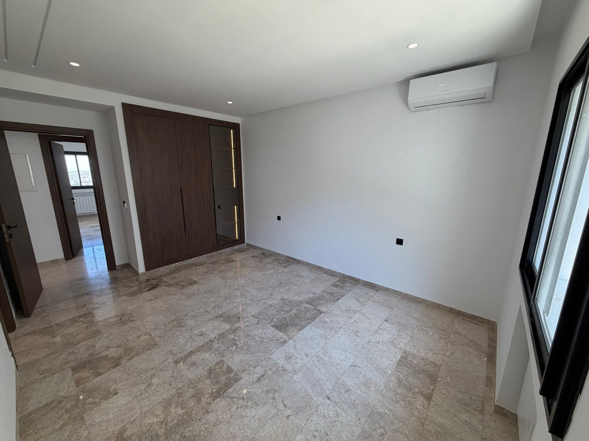 El Menzah&nbsp;El Menzah 9&nbsp;Location&nbsp;Appart. 3 pi�ces&nbsp;S2 neuf 1800 d menzah 9c