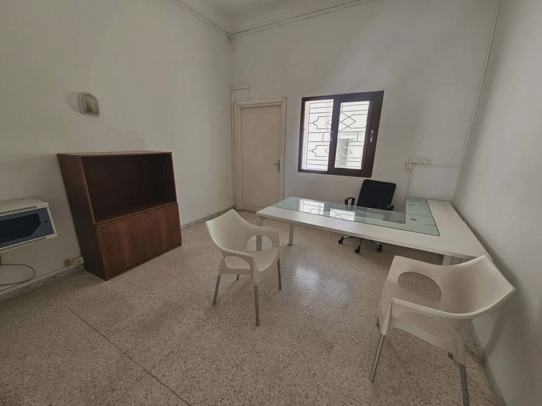 Cite El Khadra&nbsp;Zone urbaine nord&nbsp;Bureaux & Commerces&nbsp;Bureau&nbsp;Bureau h3 meuble ou vide