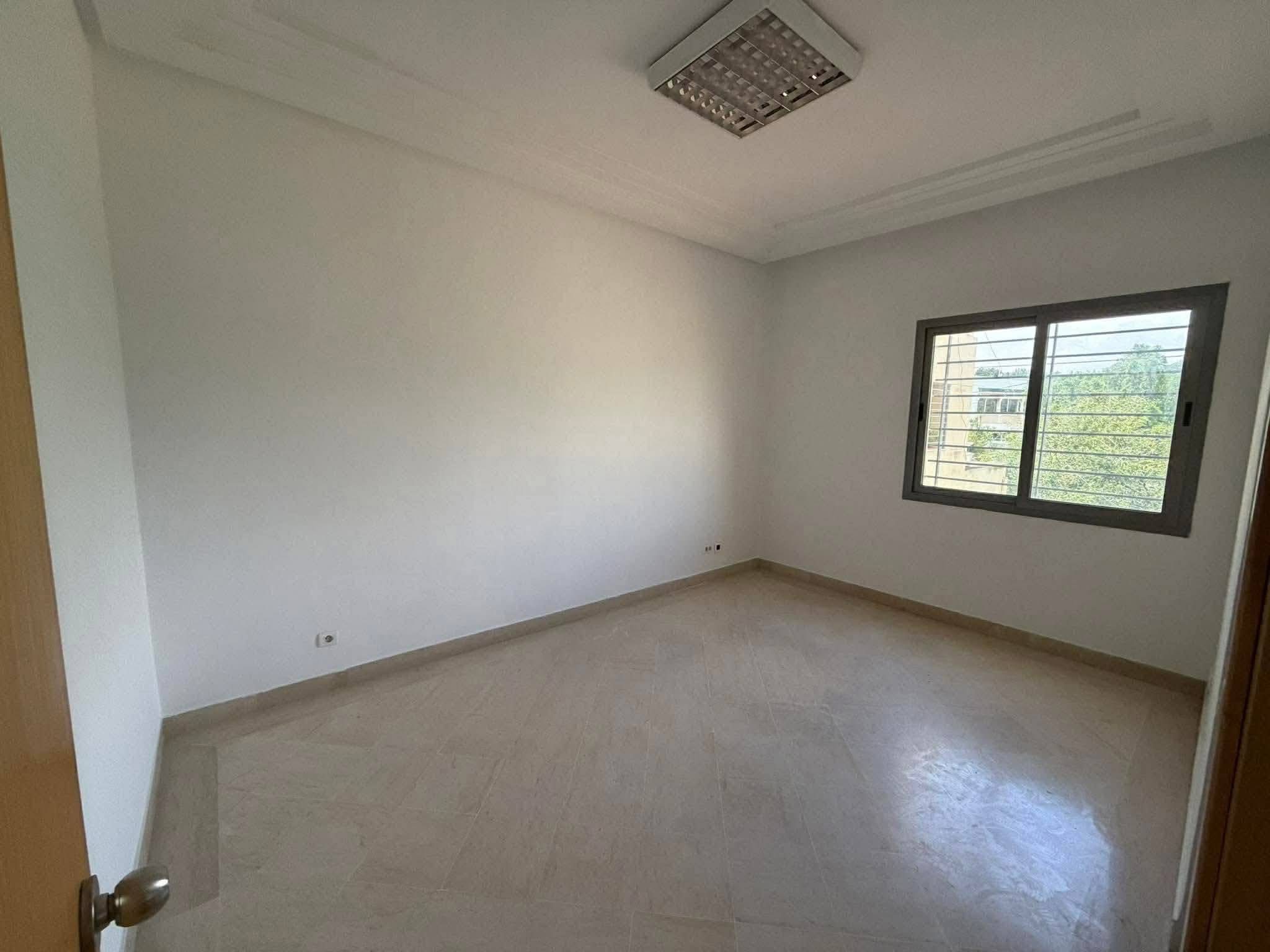 Ariana Ville&nbsp;Ariana&nbsp;Bureaux & Commerces&nbsp;Bureau&nbsp;Bureau h2 1350d nouvelle ariana