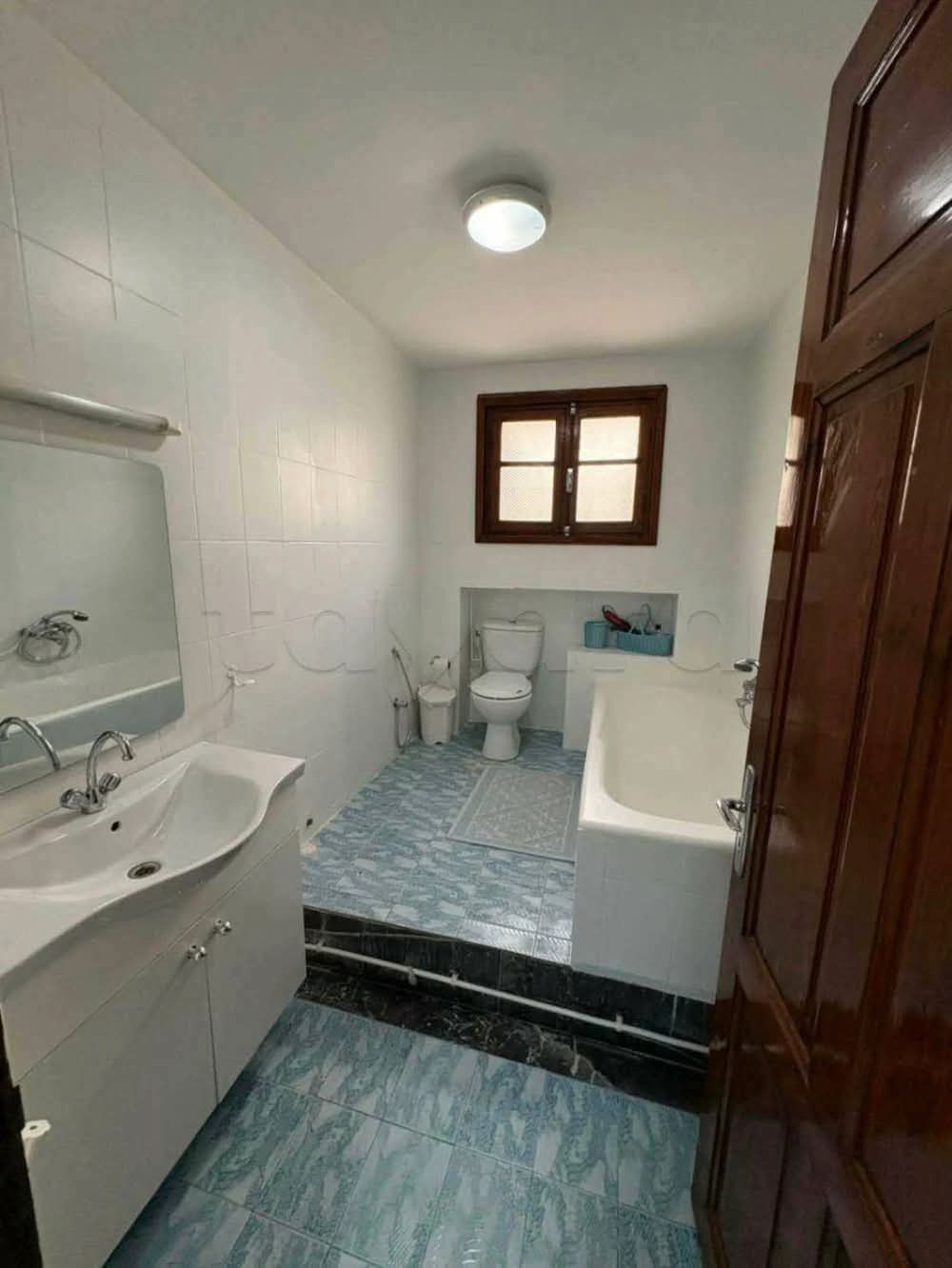 El Menzah&nbsp;El Menzah 9&nbsp;Location&nbsp;Appart. 3 pi�ces&nbsp;Rdc villa meubl� menzah 9