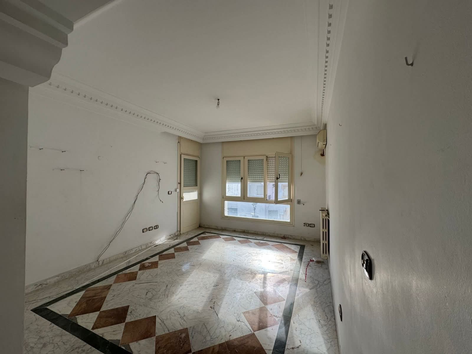 Ariana Ville&nbsp;Cite Ennasr 2&nbsp;Location&nbsp;Appart. 2 pi�ces&nbsp;S1 900 d ennasr 2