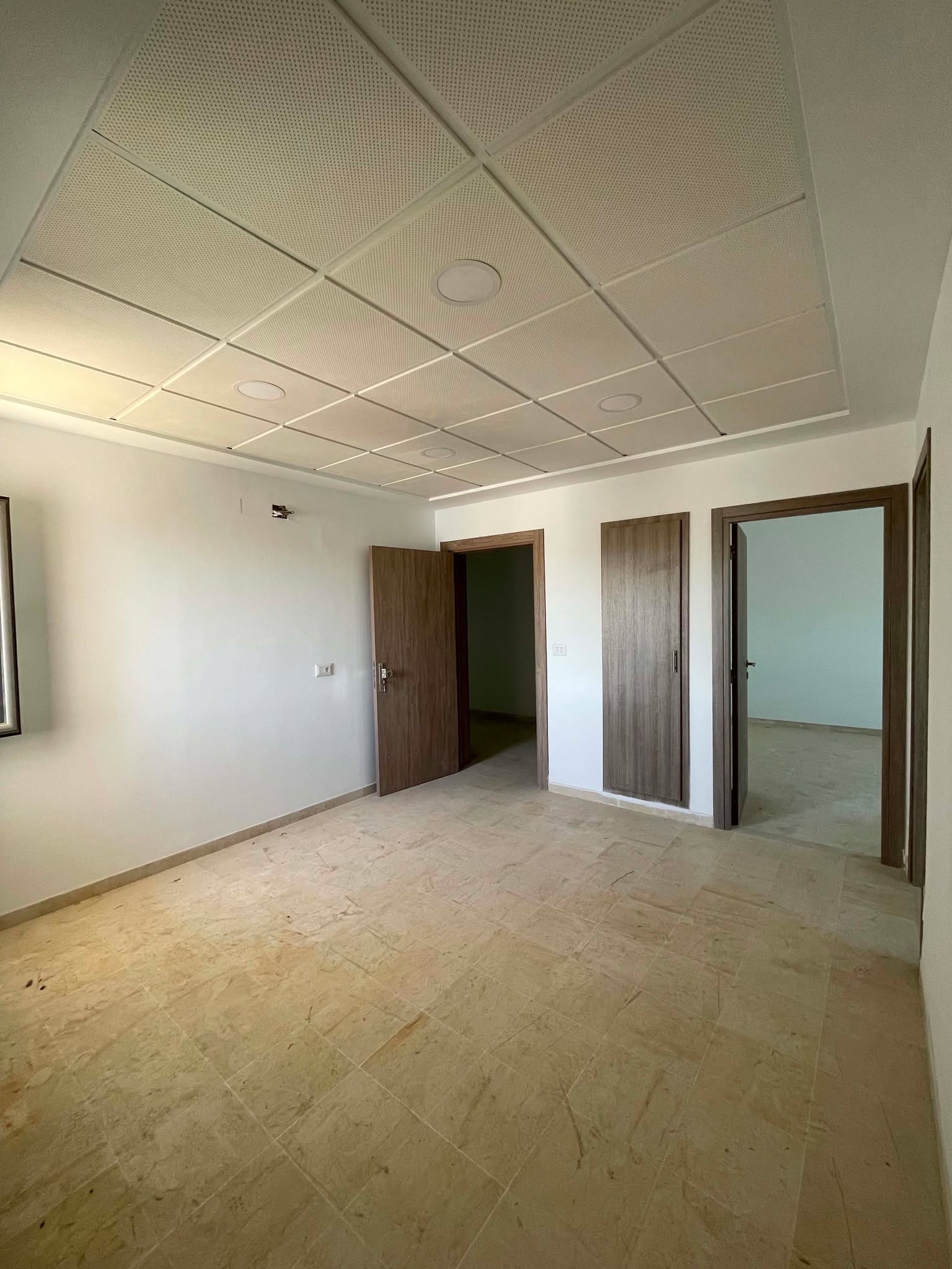 Ezzahra&nbsp;Ezzahra&nbsp;Bureaux & Commerces&nbsp;Bureau&nbsp;Bureau s2 rades