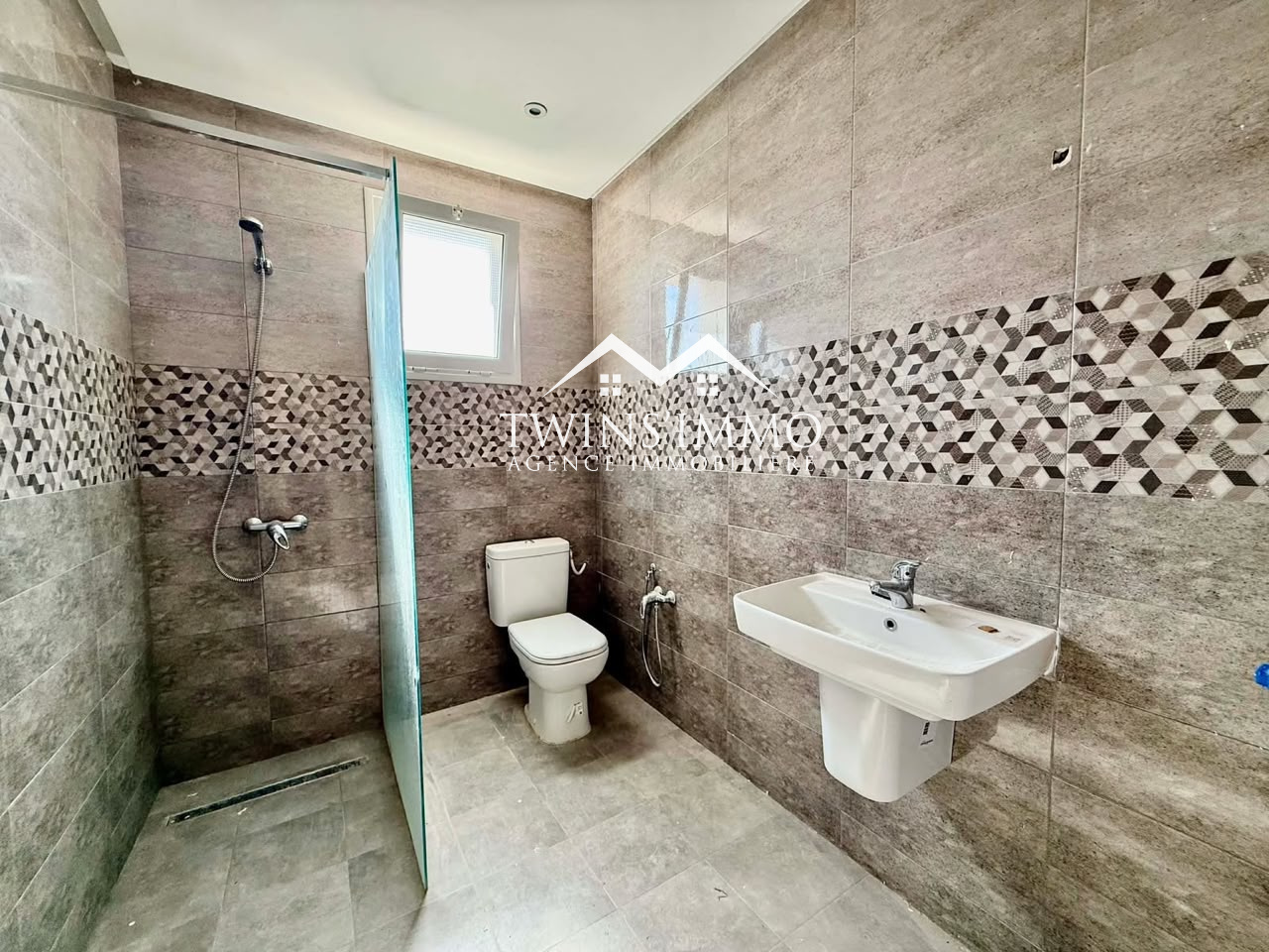 La Marsa&nbsp;Cite Bhar Lazreg&nbsp;Location&nbsp;Appart. 2 pi�ces&nbsp;Appartement s2 � bhar lazreg