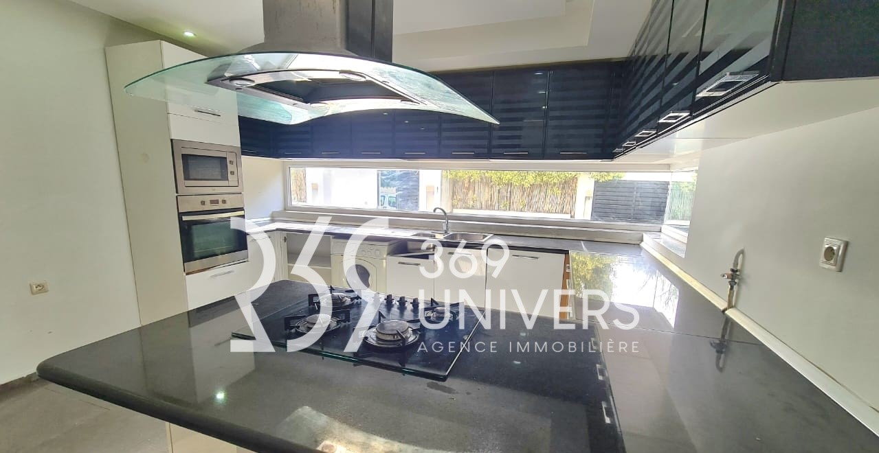 La Marsa&nbsp;Marsa Ennassim&nbsp;Location&nbsp;Maisons&nbsp;Villa s3 avec piscine � la marsa ref rh090