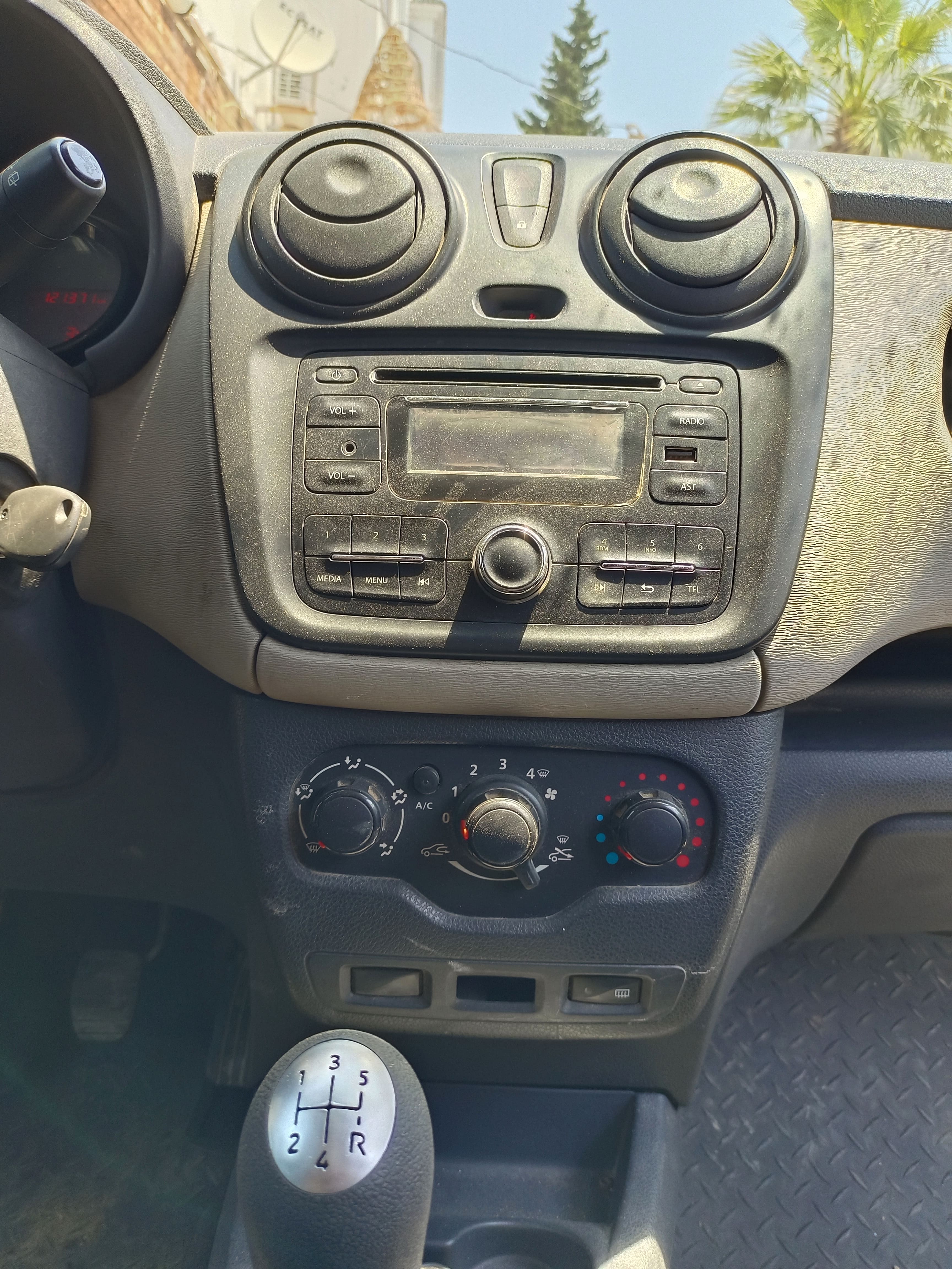 Ariana Ville&nbsp;Cite Ennasr 1&nbsp;Dacia&nbsp;Autre Mod�le&nbsp;Dacia dokker