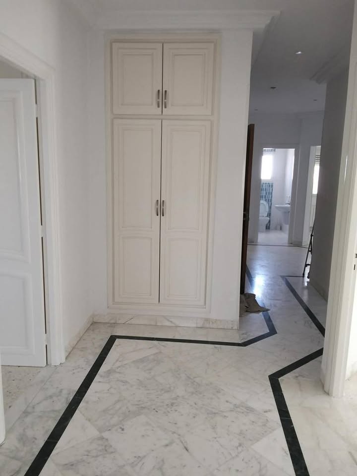 Mnihla&nbsp;Jardins d'el Menzah&nbsp;Location&nbsp;Appart. 5 pi�ces+&nbsp;Un �tage de villa s4 � jardins menzah 2