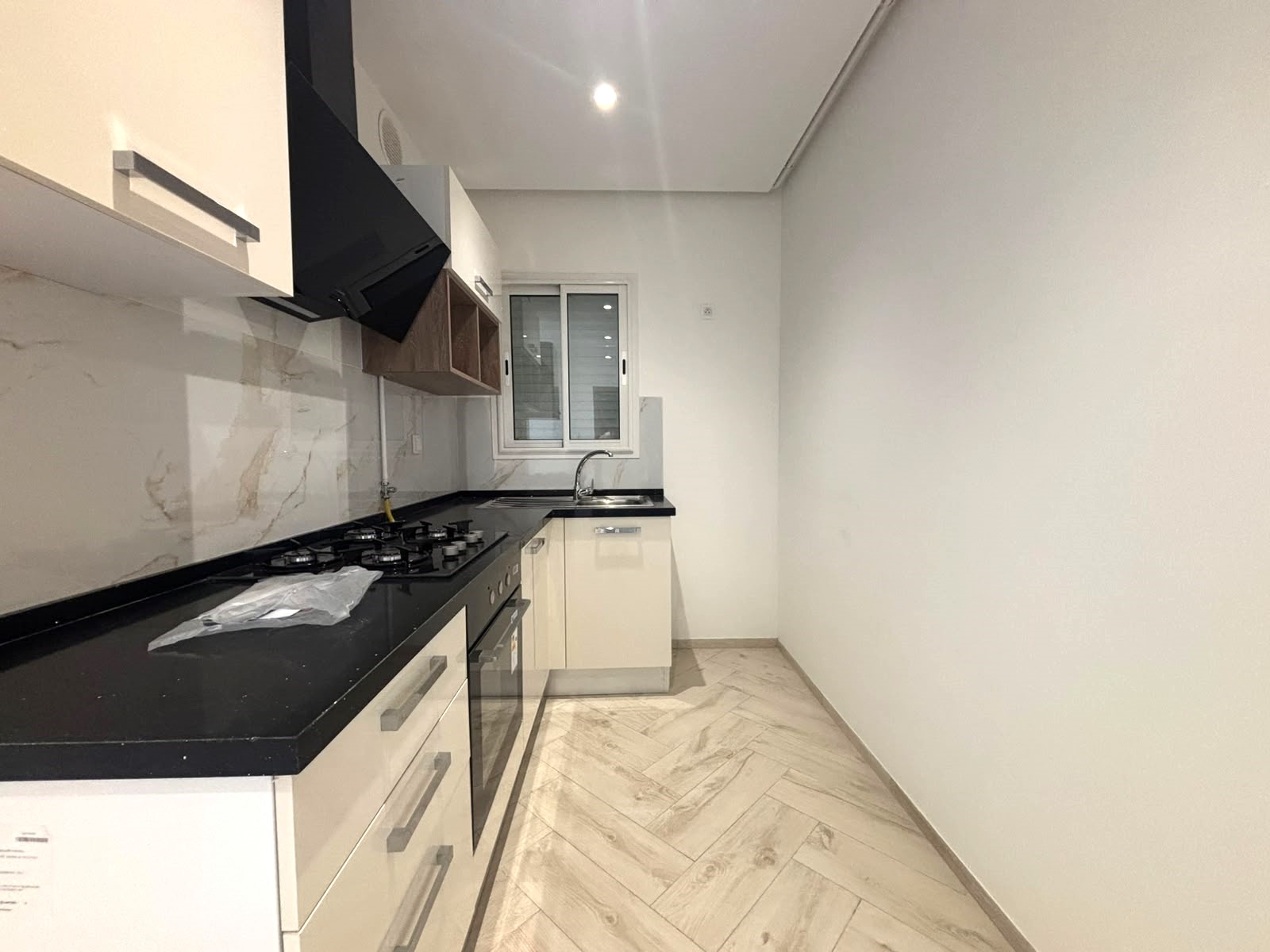 La Marsa&nbsp;El Aouina&nbsp;Location&nbsp;Appart. 2 pi�ces&nbsp;Appt s1 � cit� les palmeraies l'aouina