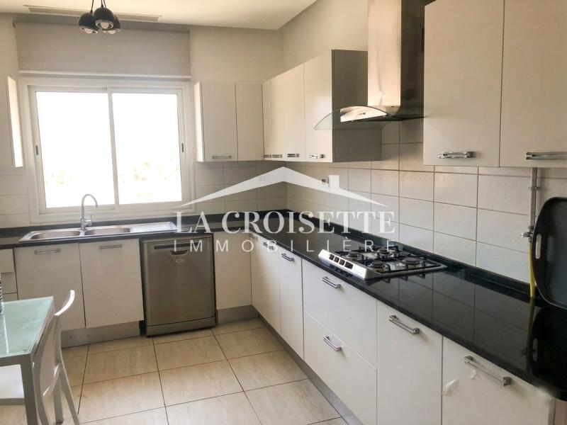 La Marsa&nbsp;Berge Du Lac&nbsp;Location&nbsp;Maisons&nbsp;Penthouse meubl� s4 avec piscine au lac2 zal0626