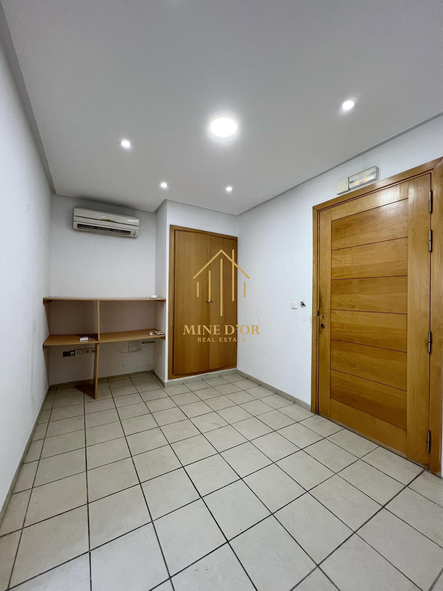 Cite El Khadra&nbsp;Zone urbaine nord&nbsp;Bureaux & Commerces&nbsp;Bureau&nbsp;Bureau h2 au centre urbain nord