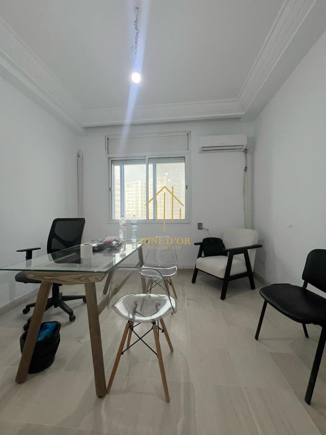 Cite El Khadra&nbsp;Zone urbaine nord&nbsp;Location&nbsp;Appart. 4 pi�ces&nbsp;Apprt a usage bureautique au centre urbain nord