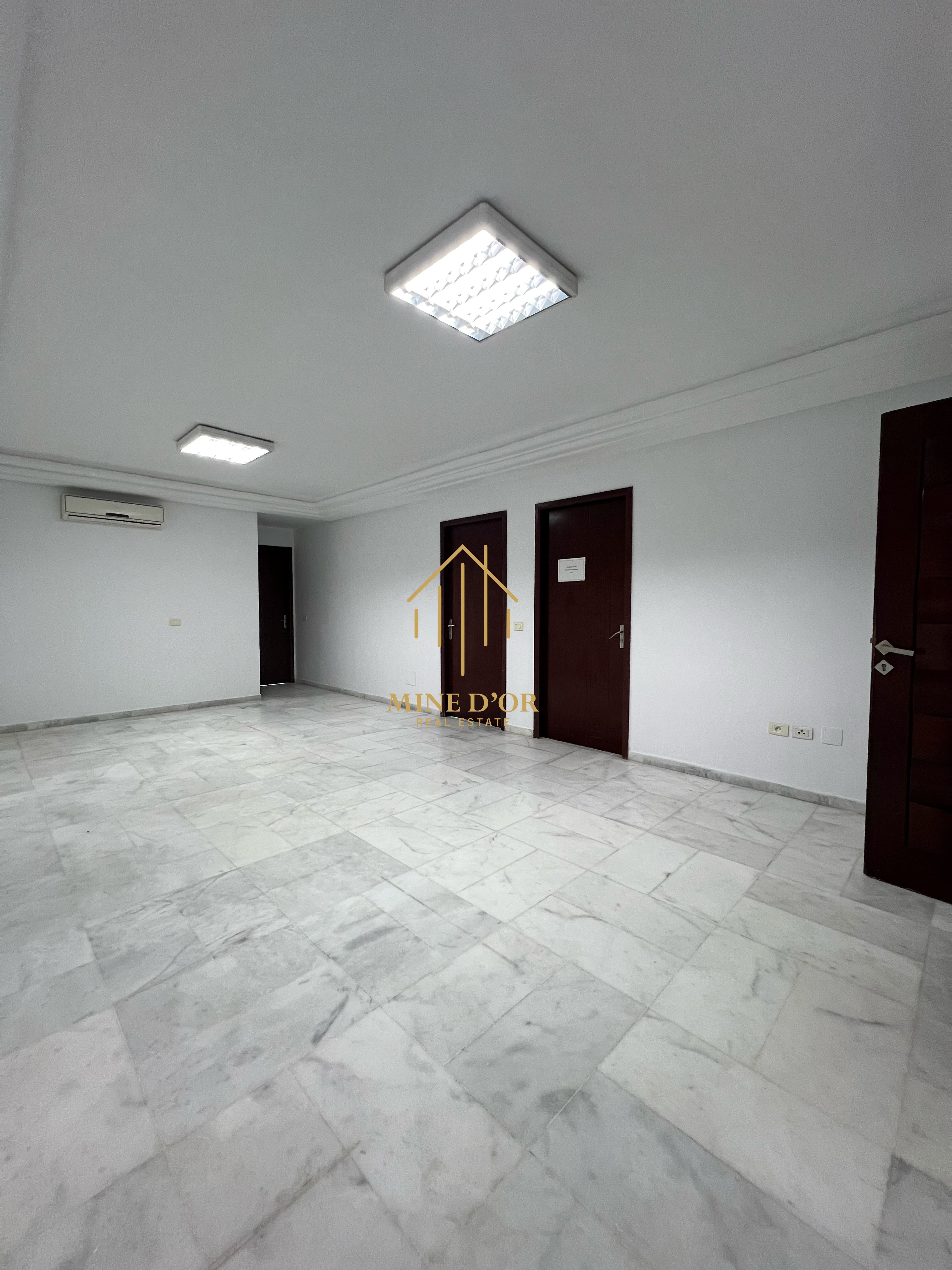 Bureaux & Commerces&nbsp;Bureau