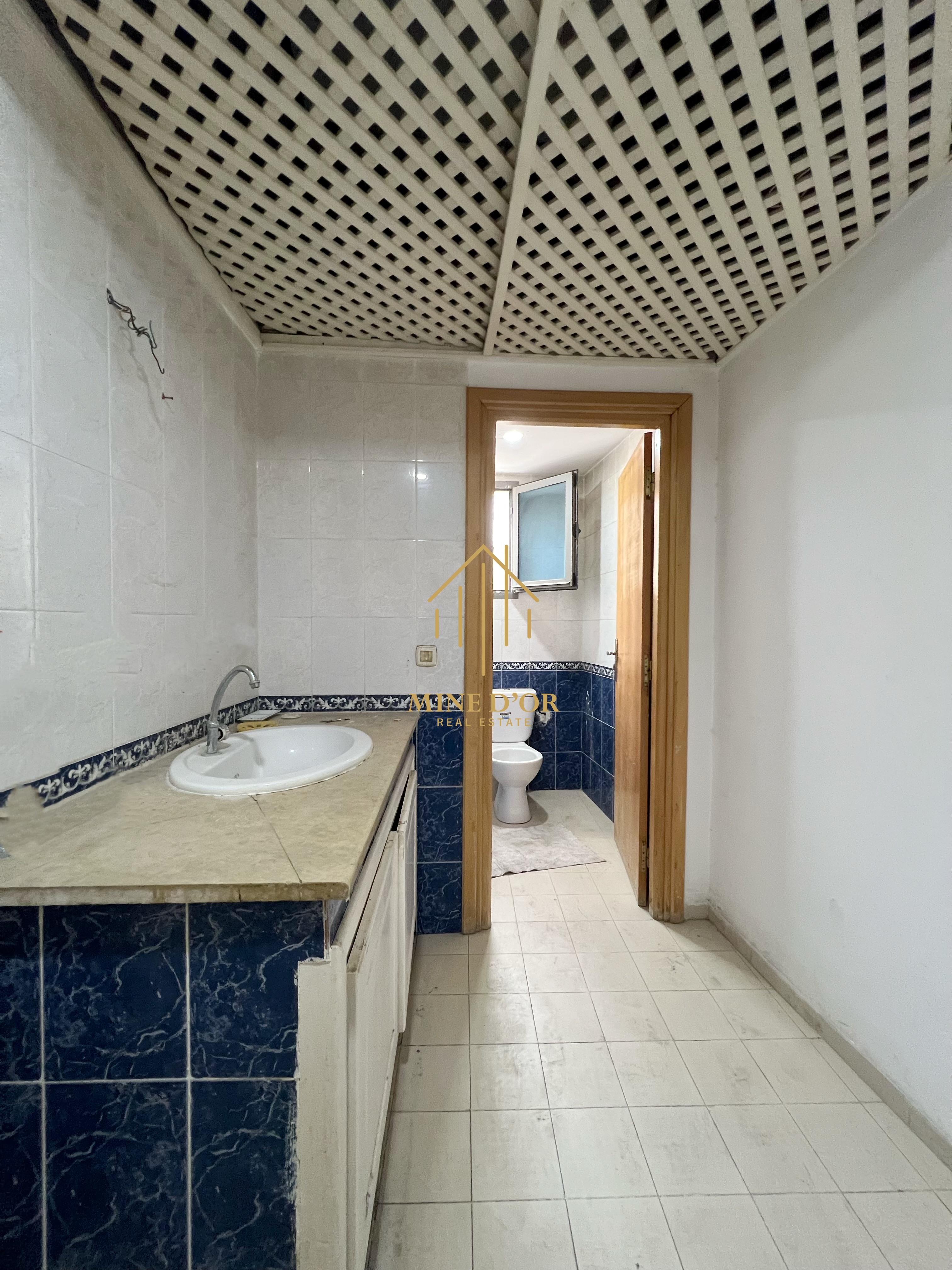 Bab Bhar&nbsp;Montplaisir&nbsp;Bureaux & Commerces&nbsp;Bureau&nbsp;Bureau hall plus deux bureaux � montplaisir