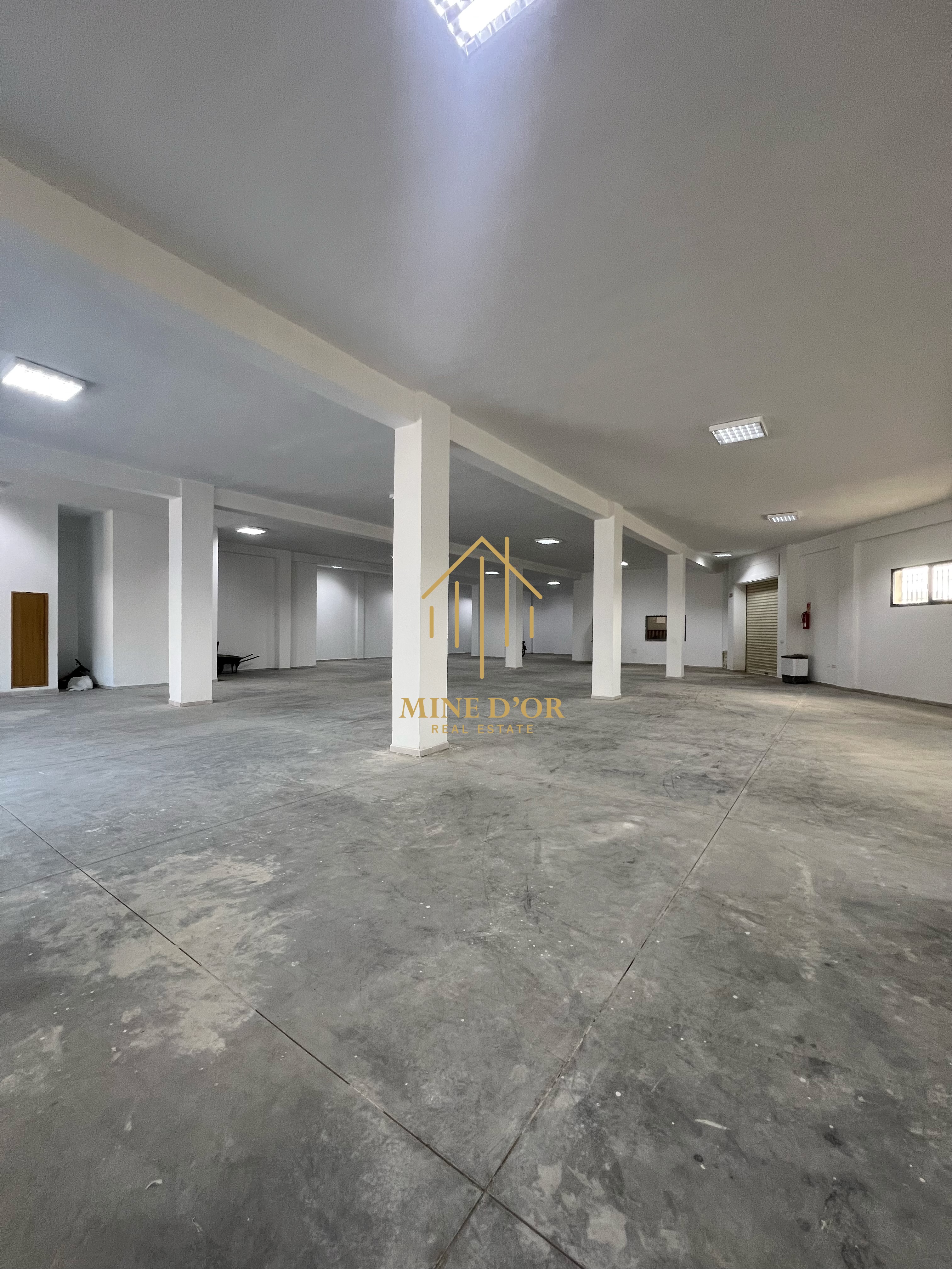 Megrine&nbsp;Sidi Rezig&nbsp;Bureaux & Commerces&nbsp;Surfaces&nbsp;Megrine sidi rezig d�p�t de stockage au rdc