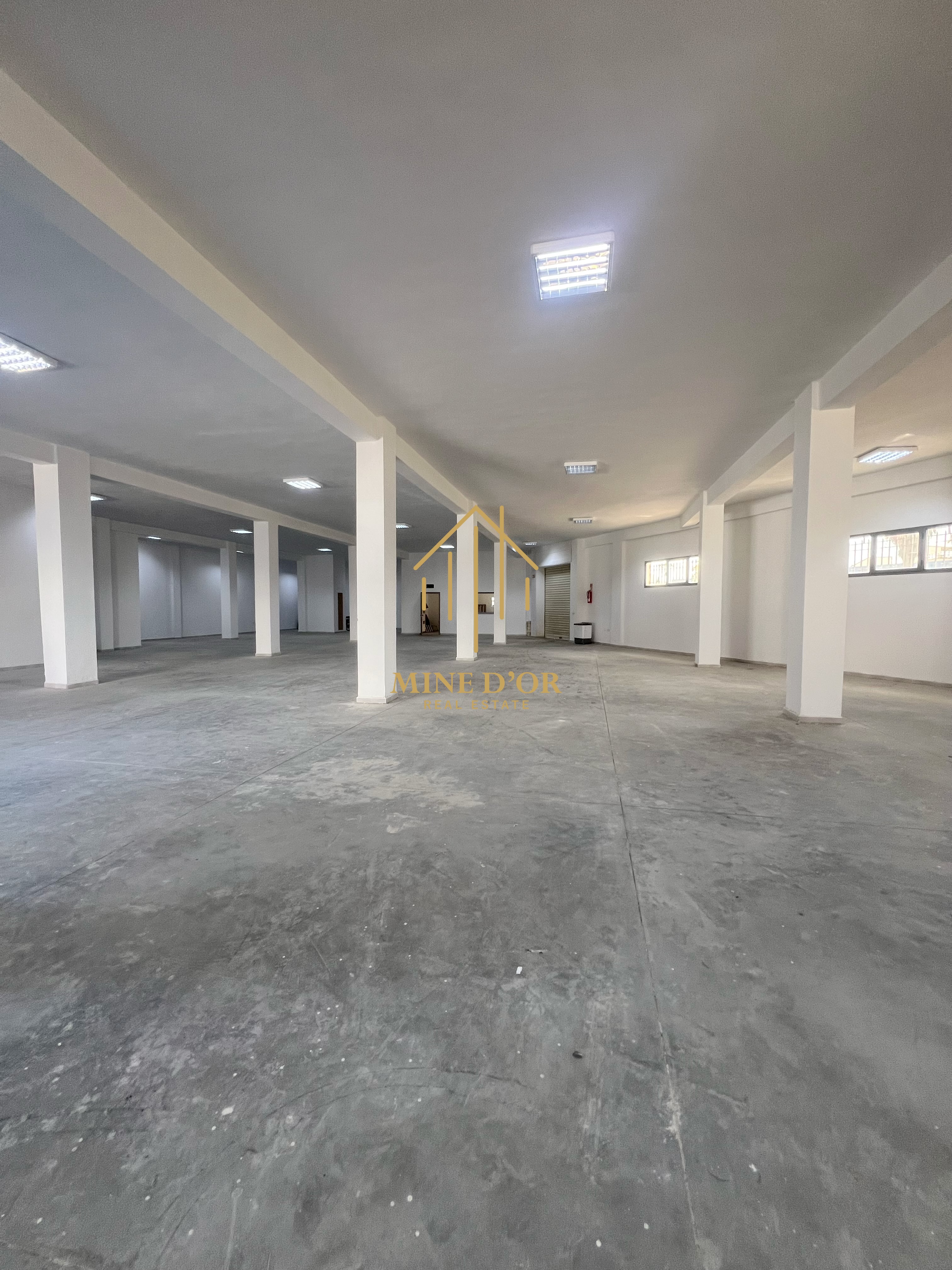 Megrine&nbsp;Sidi Rezig&nbsp;Bureaux & Commerces&nbsp;Surfaces&nbsp;Megrine sidi rezig d�p�t de stockage au rdc