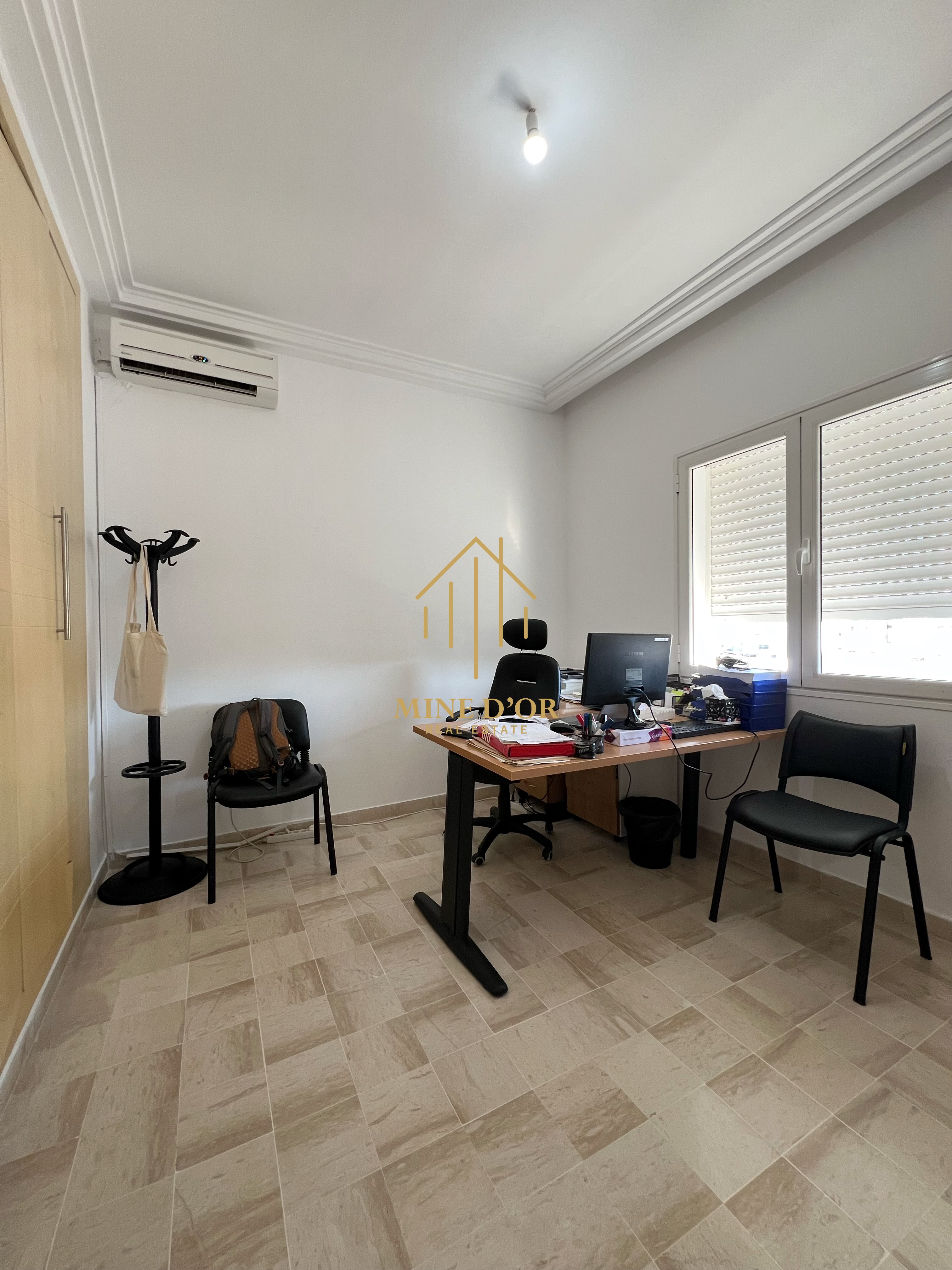 Cite El Khadra&nbsp;Zone urbaine nord&nbsp;Bureaux & Commerces&nbsp;Bureau&nbsp;Bureau s2 au coeur de centre urbain nord